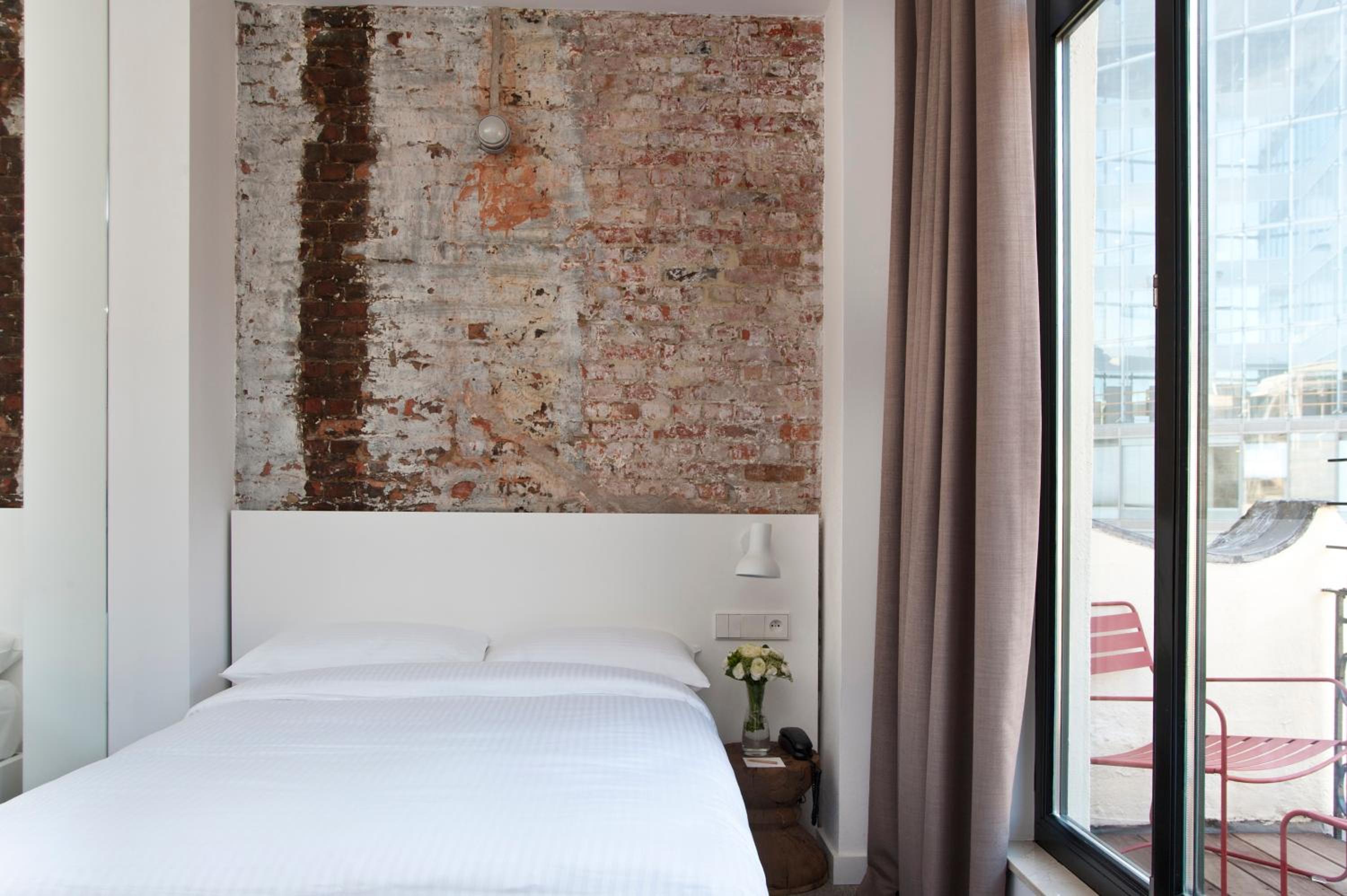 Standard Single Room - Photo 5