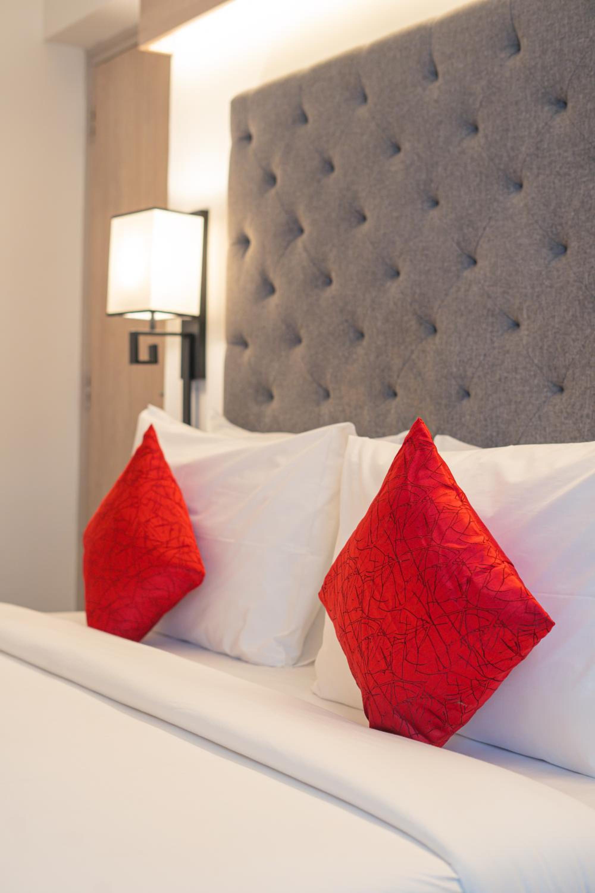One-Bedroom Apartment with Balcony with 10% off on Food & Beverages with a-la-carte selection , 10% Off on Laundry service for upto 2 clothing item(s) - Photo 9
