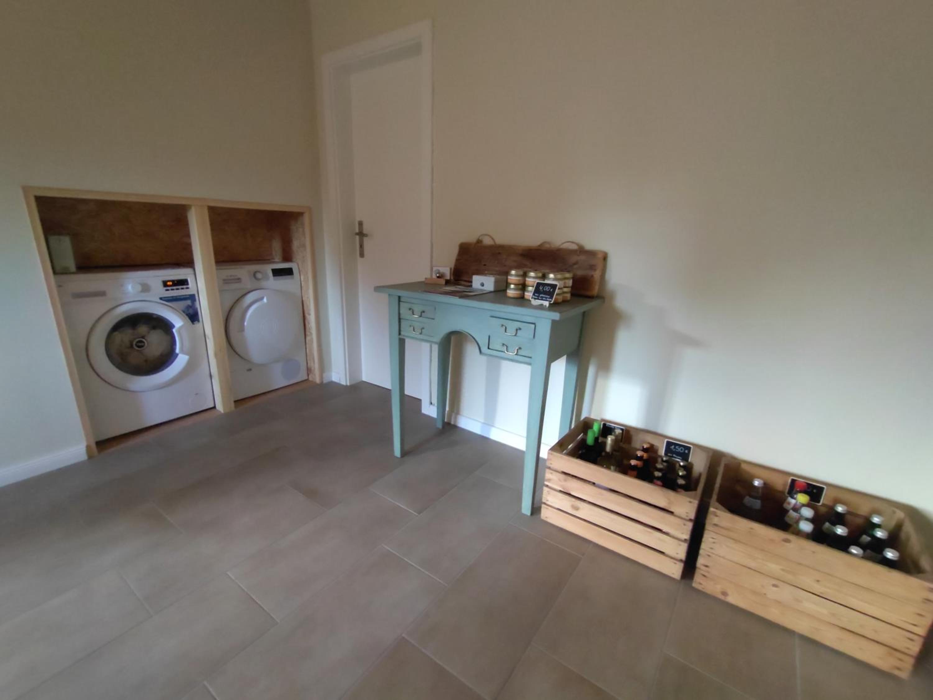 One-Bedroom Apartment with Garden View photo 2