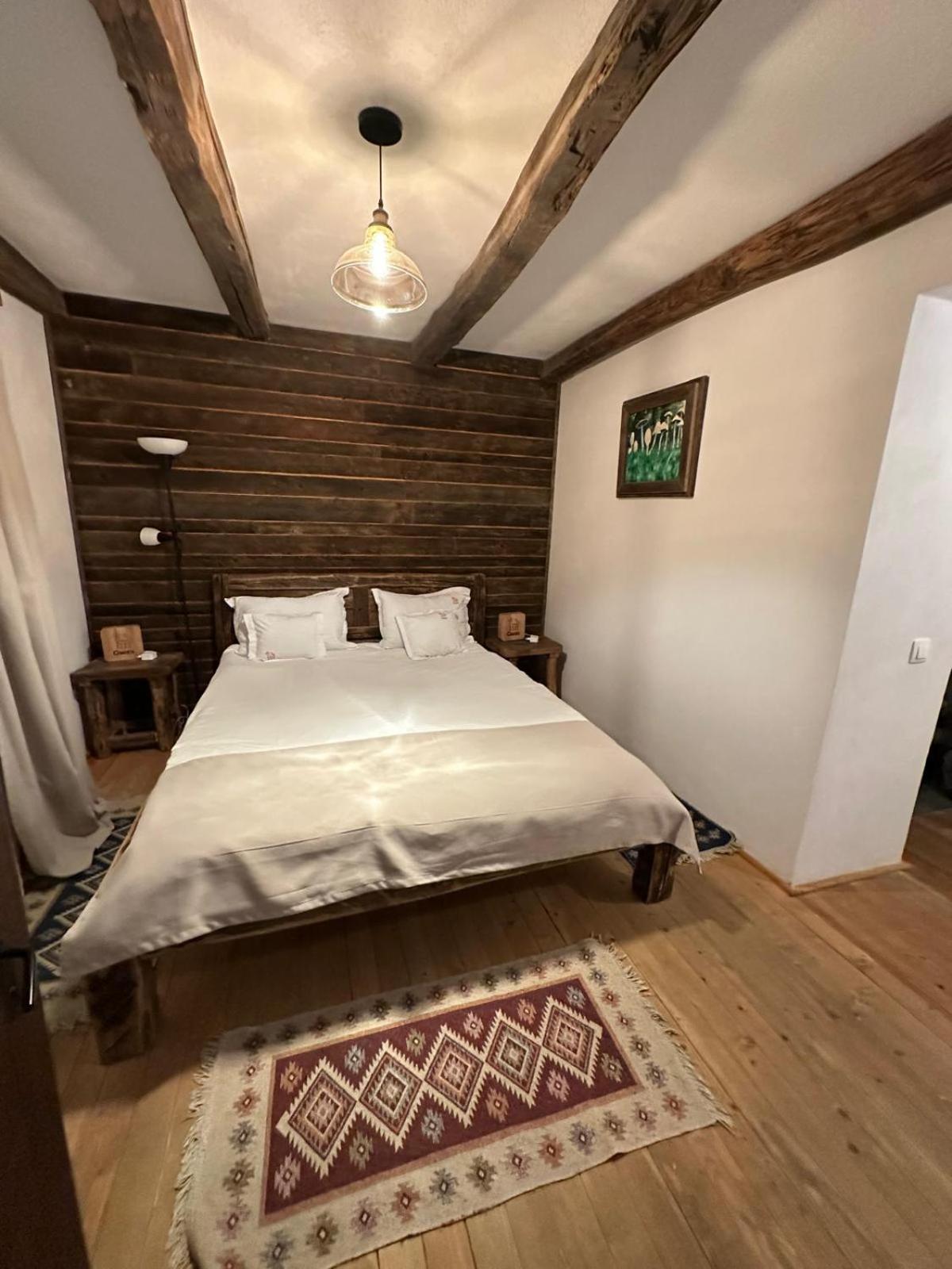 Standard King Room photo 1