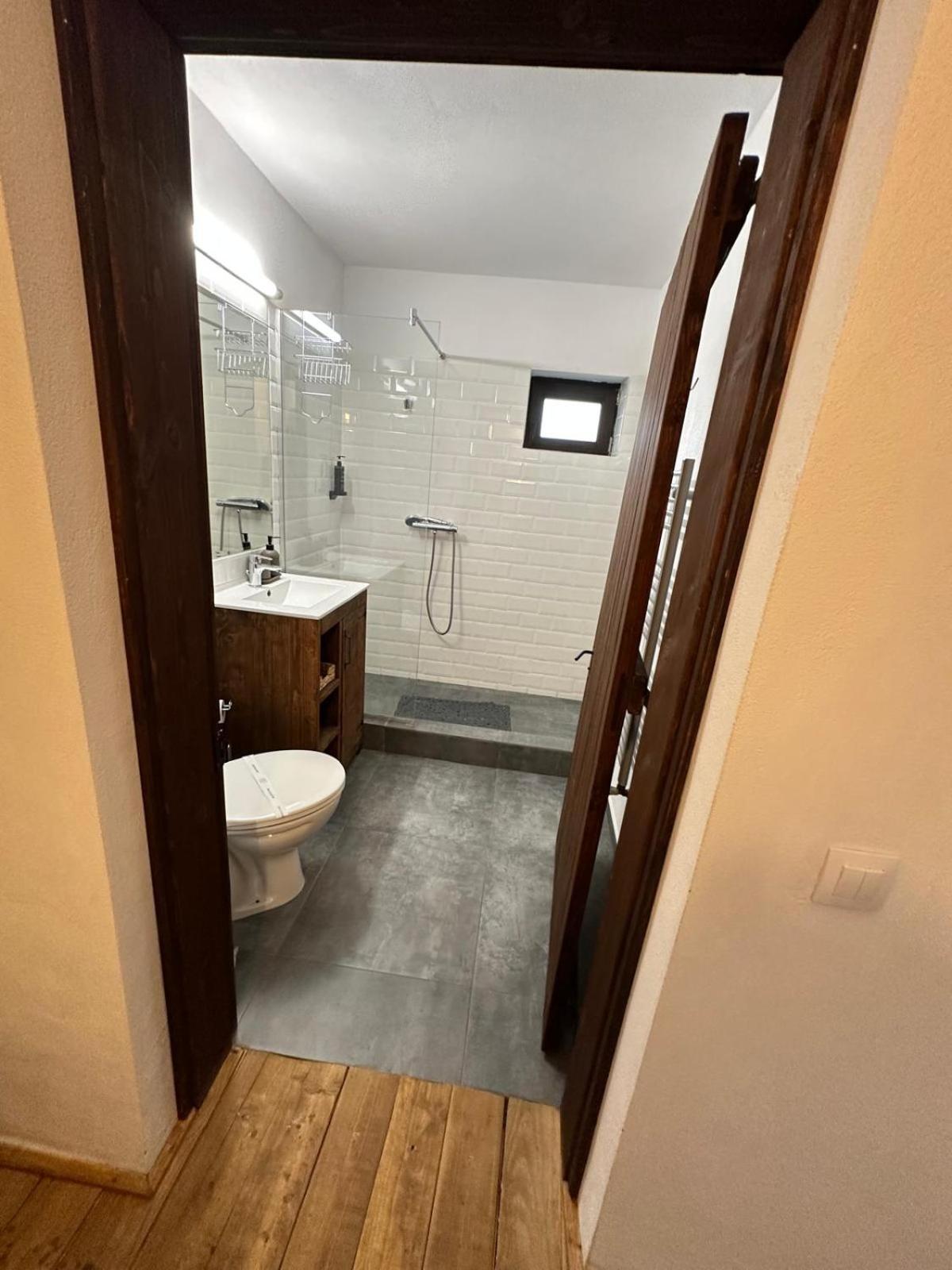 Large Double Room photo 2