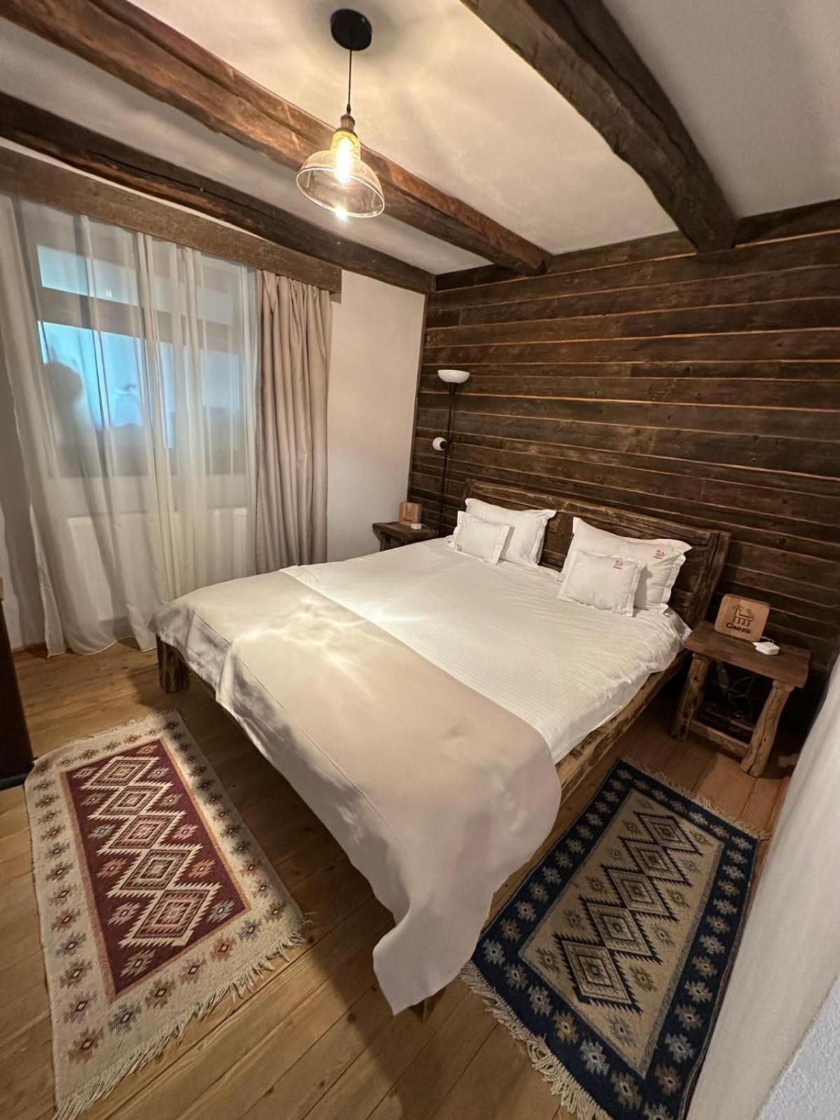 Standard King Room photo 2