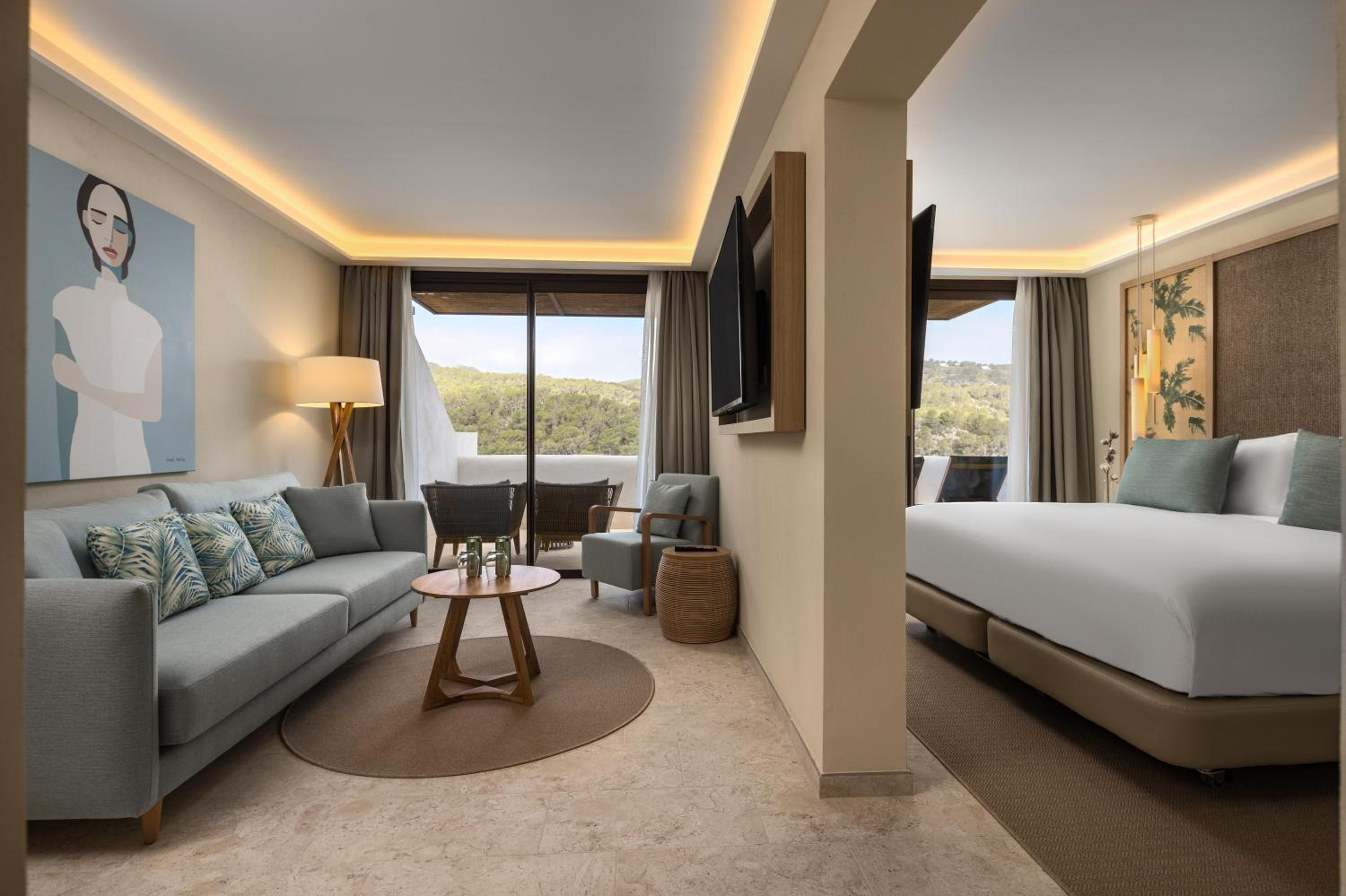 The Club Junior King Suite with Terrace Bath