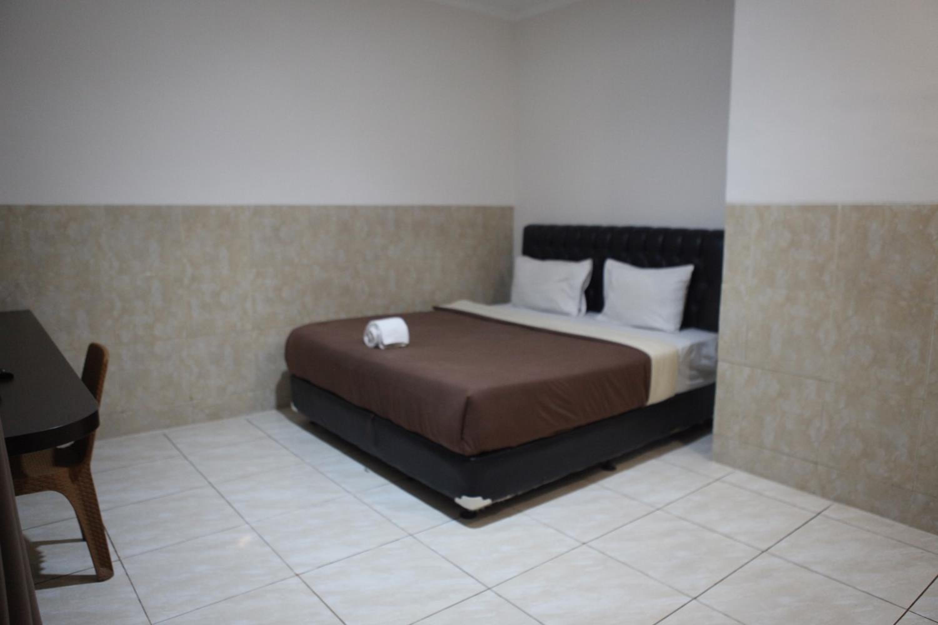 Standard King Room - Photo 4
