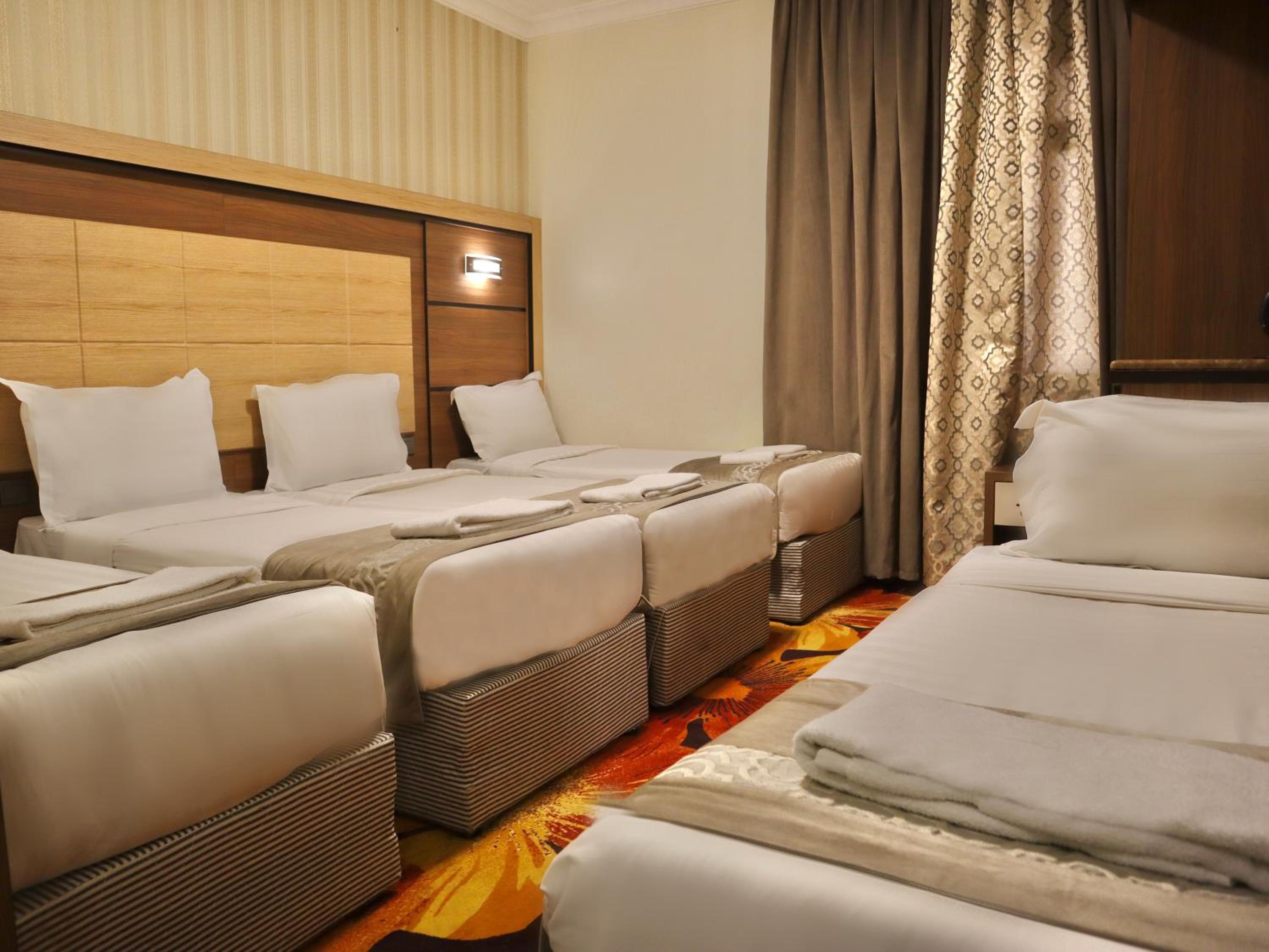 Standard Quadruple Room - Photo 5