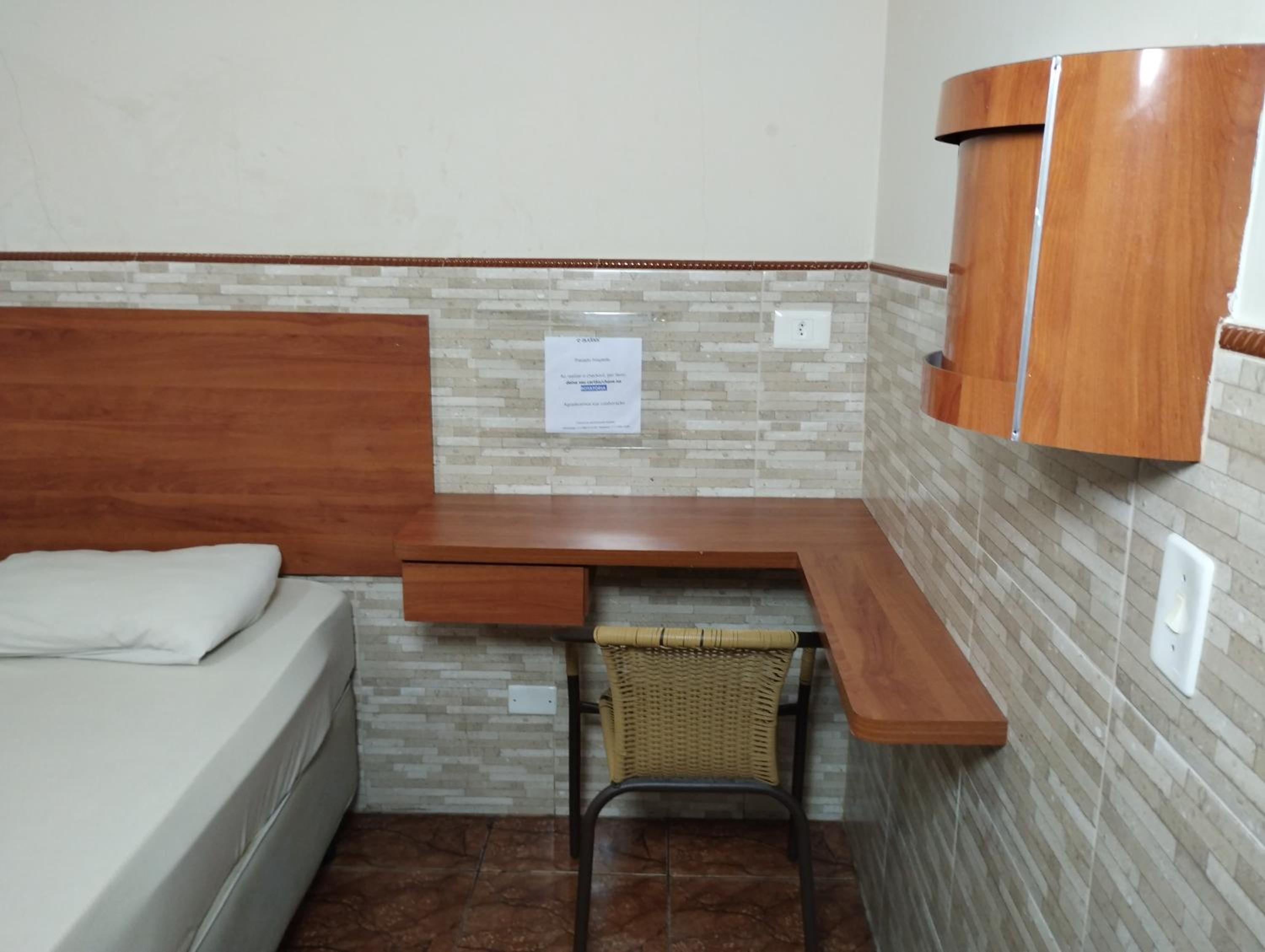 Standard Double Room - Photo 3