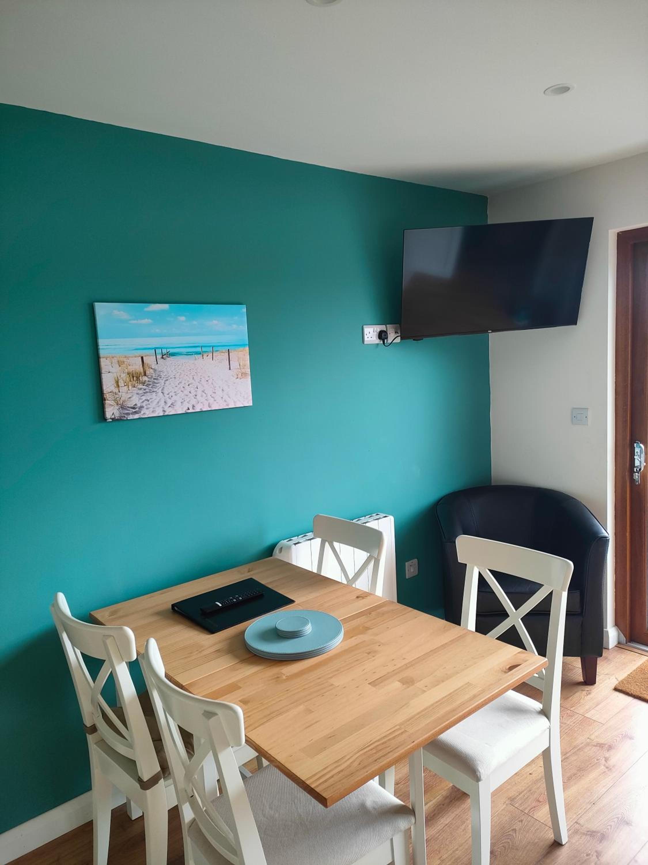 Apartment with Sea View - Photo 13
