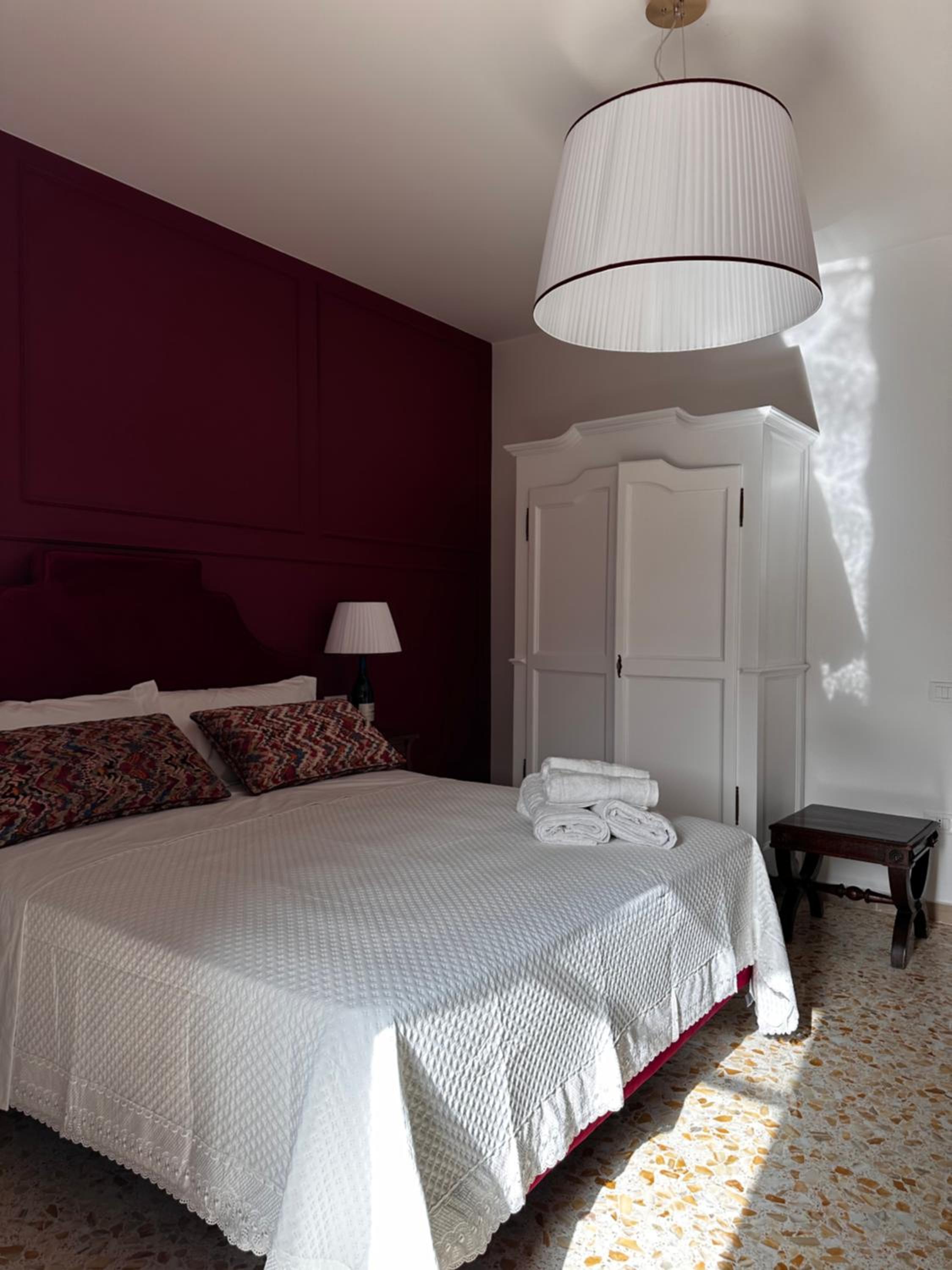 Large Double Room photo 1