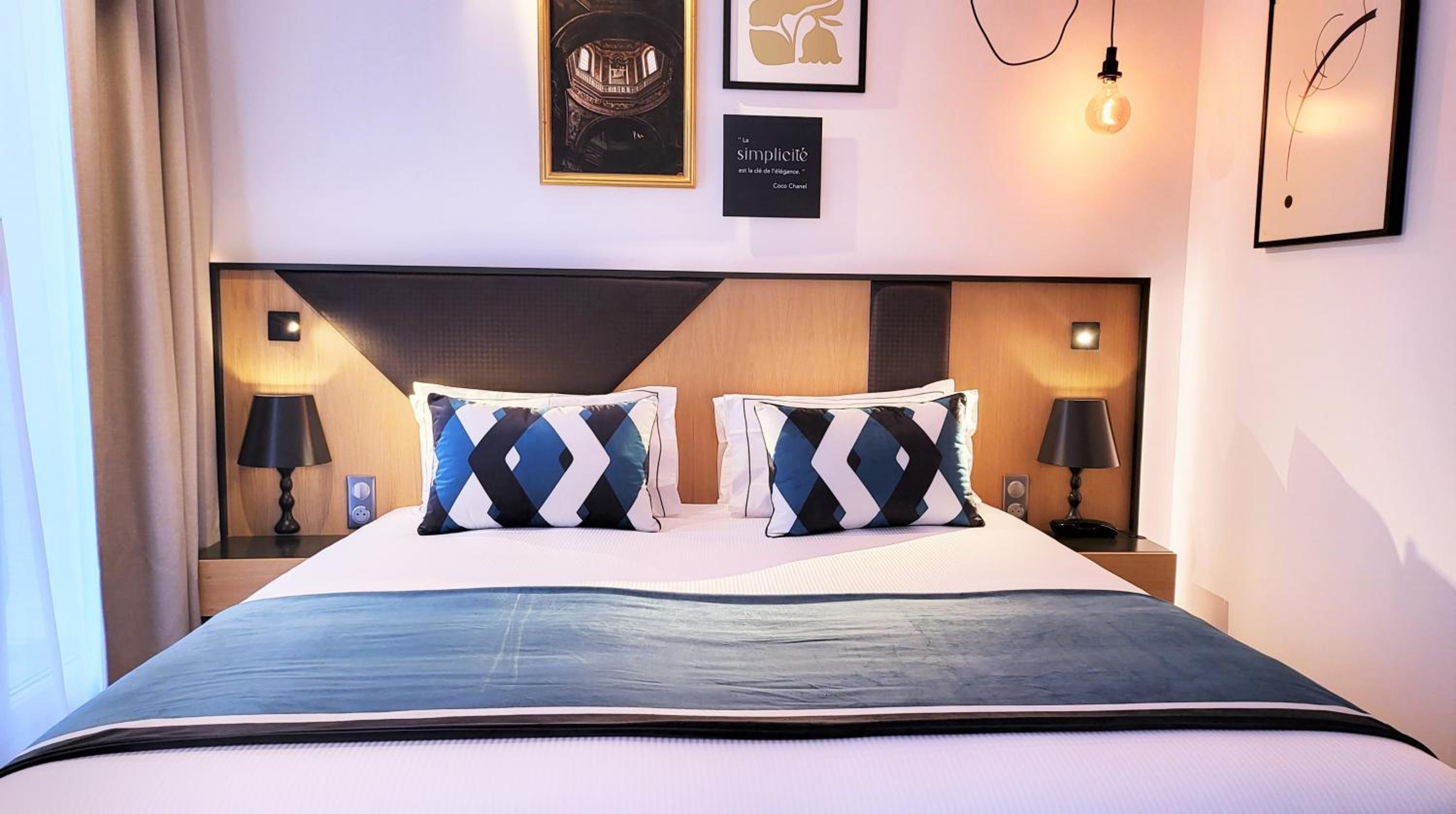 Superior Double Room with Pool Access