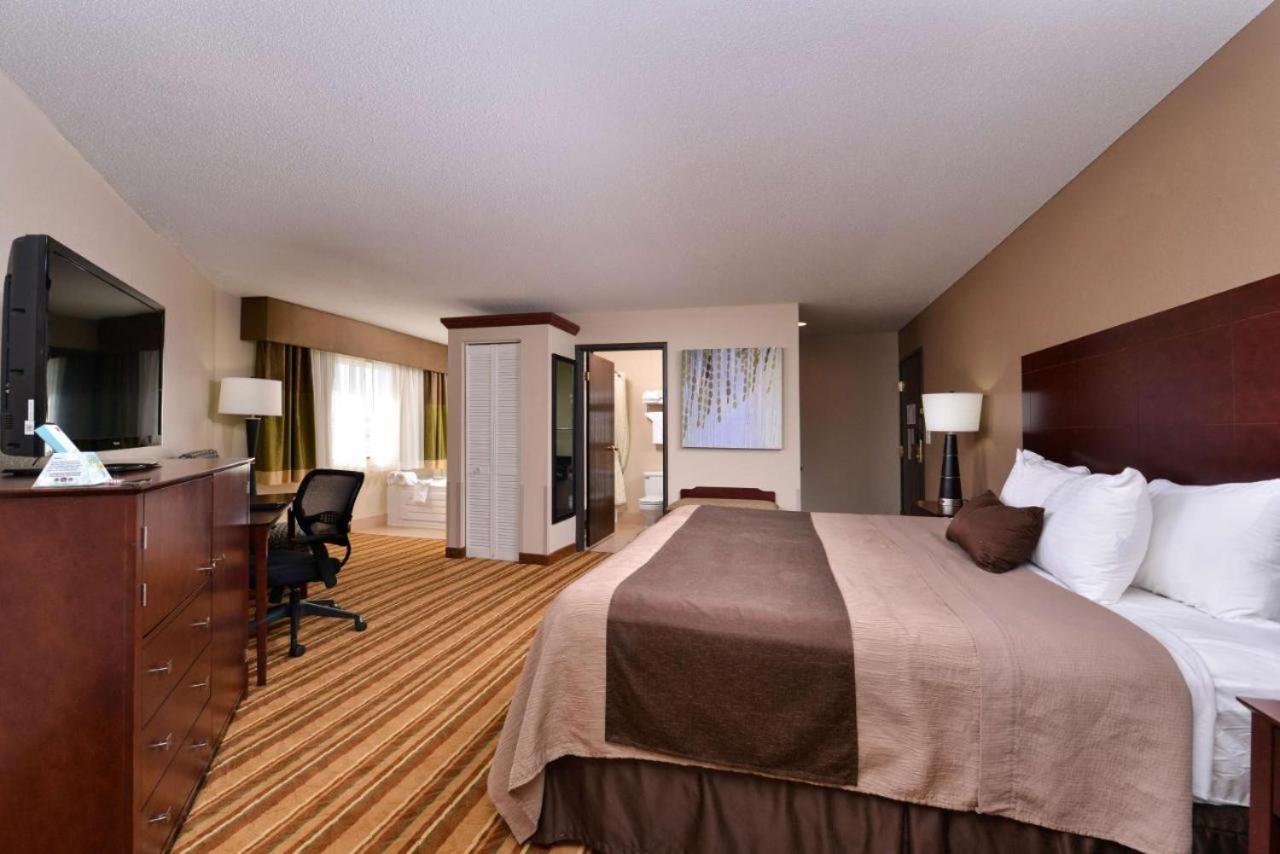 Triple Room with Whirlpool - Non Smoking - Photo 1
