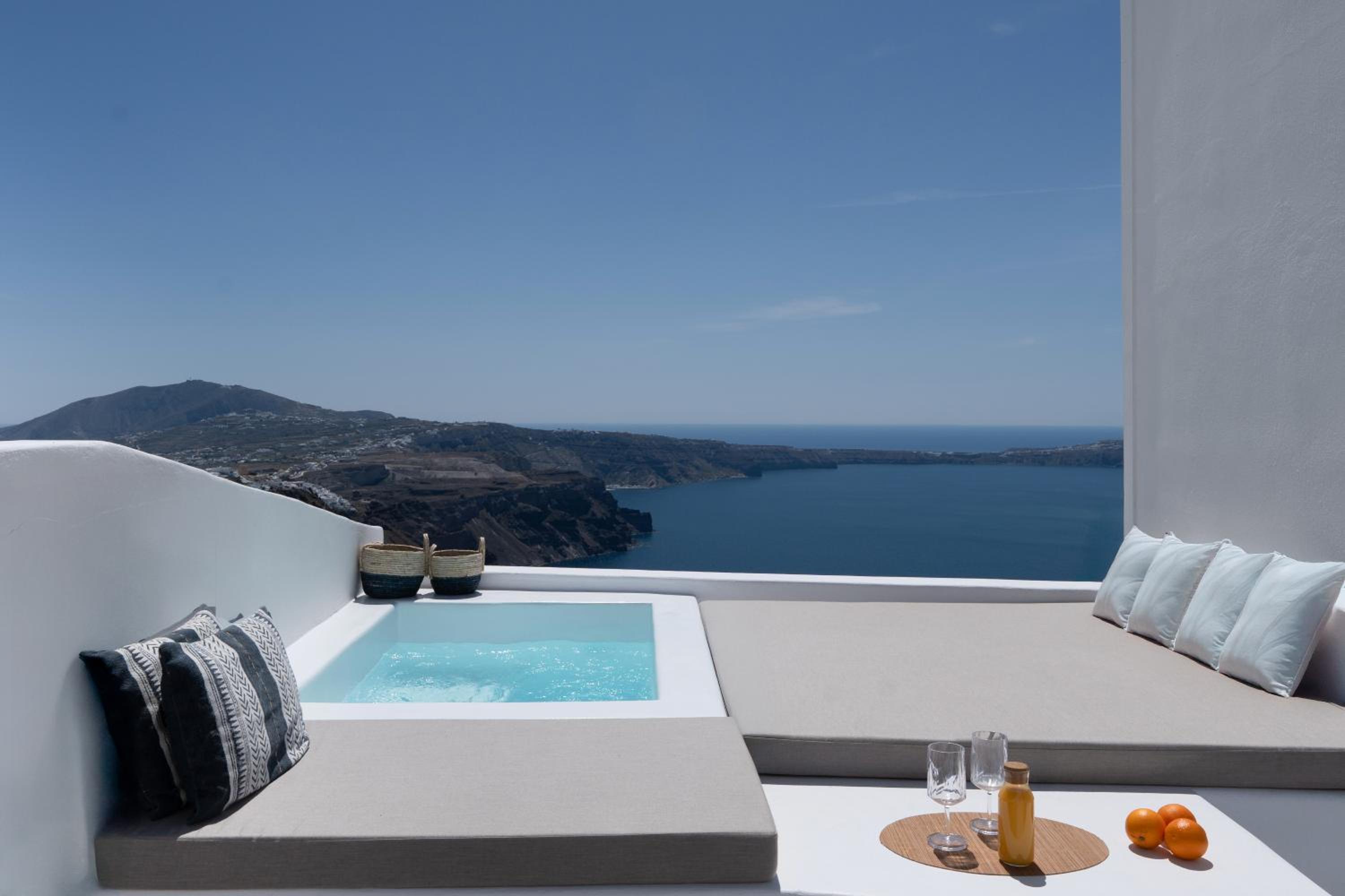 Majestic Suite with Caldera View and outdoor Hot-Tub