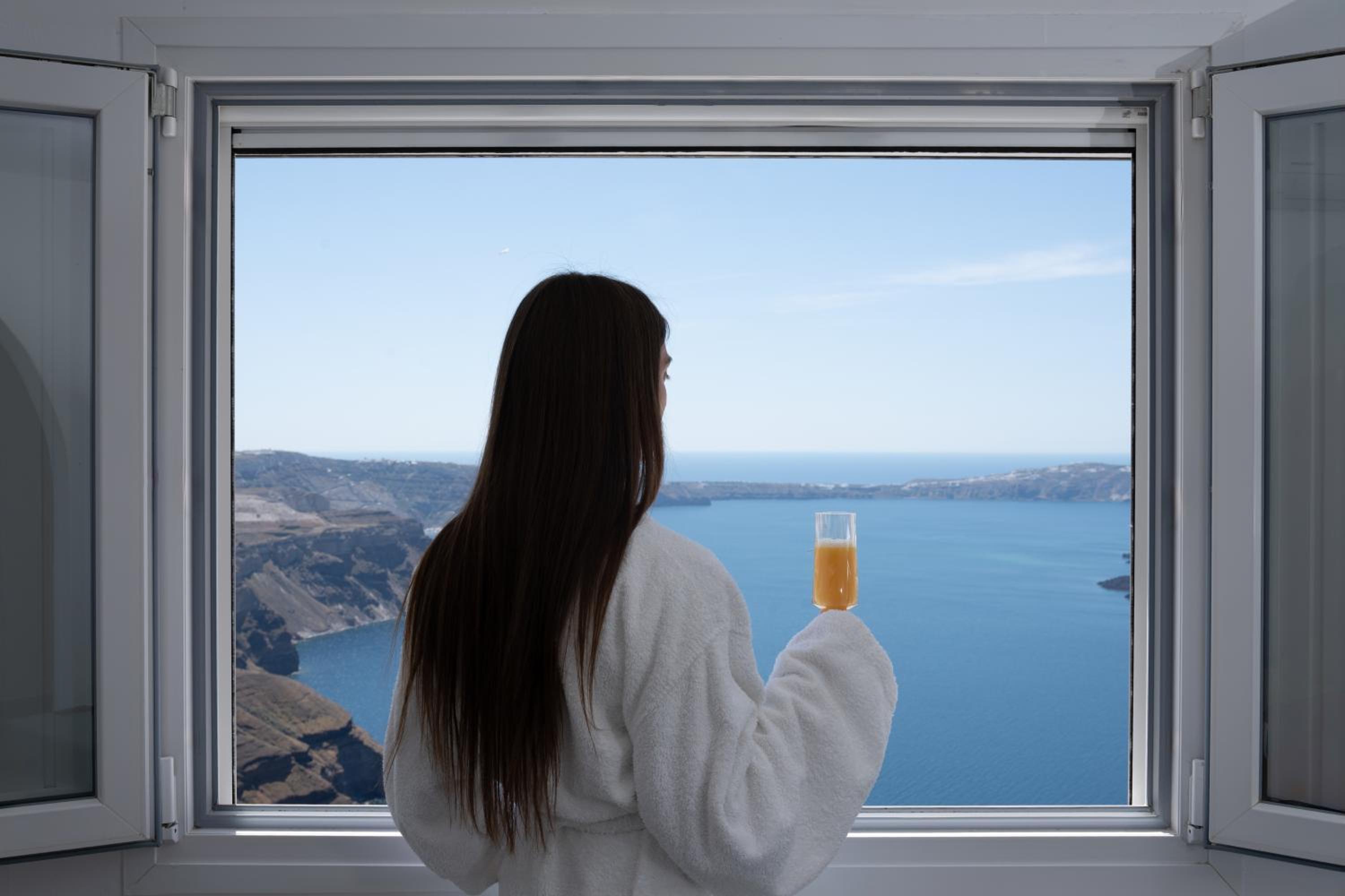 Majestic Suite with Caldera View and outdoor Hot-Tub