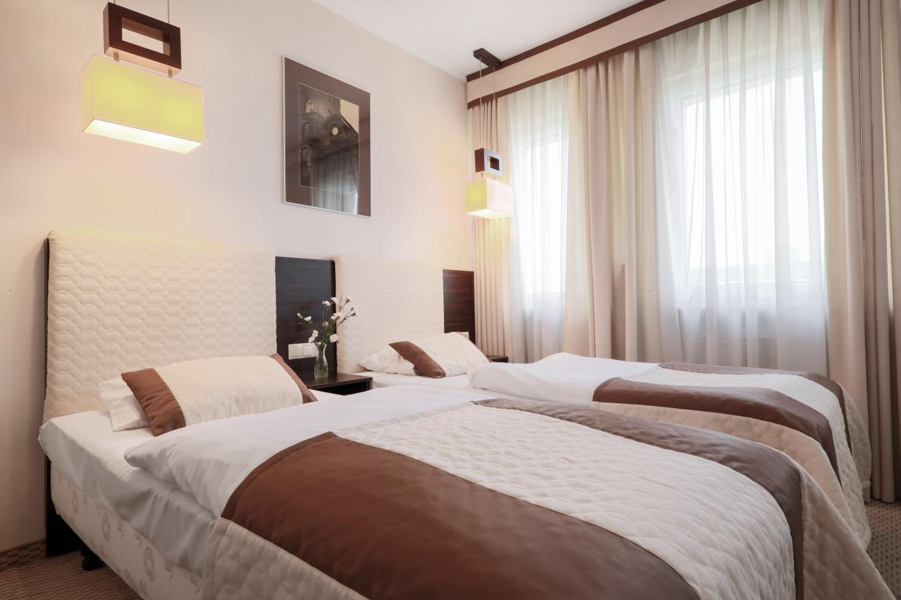 Large Twin Room