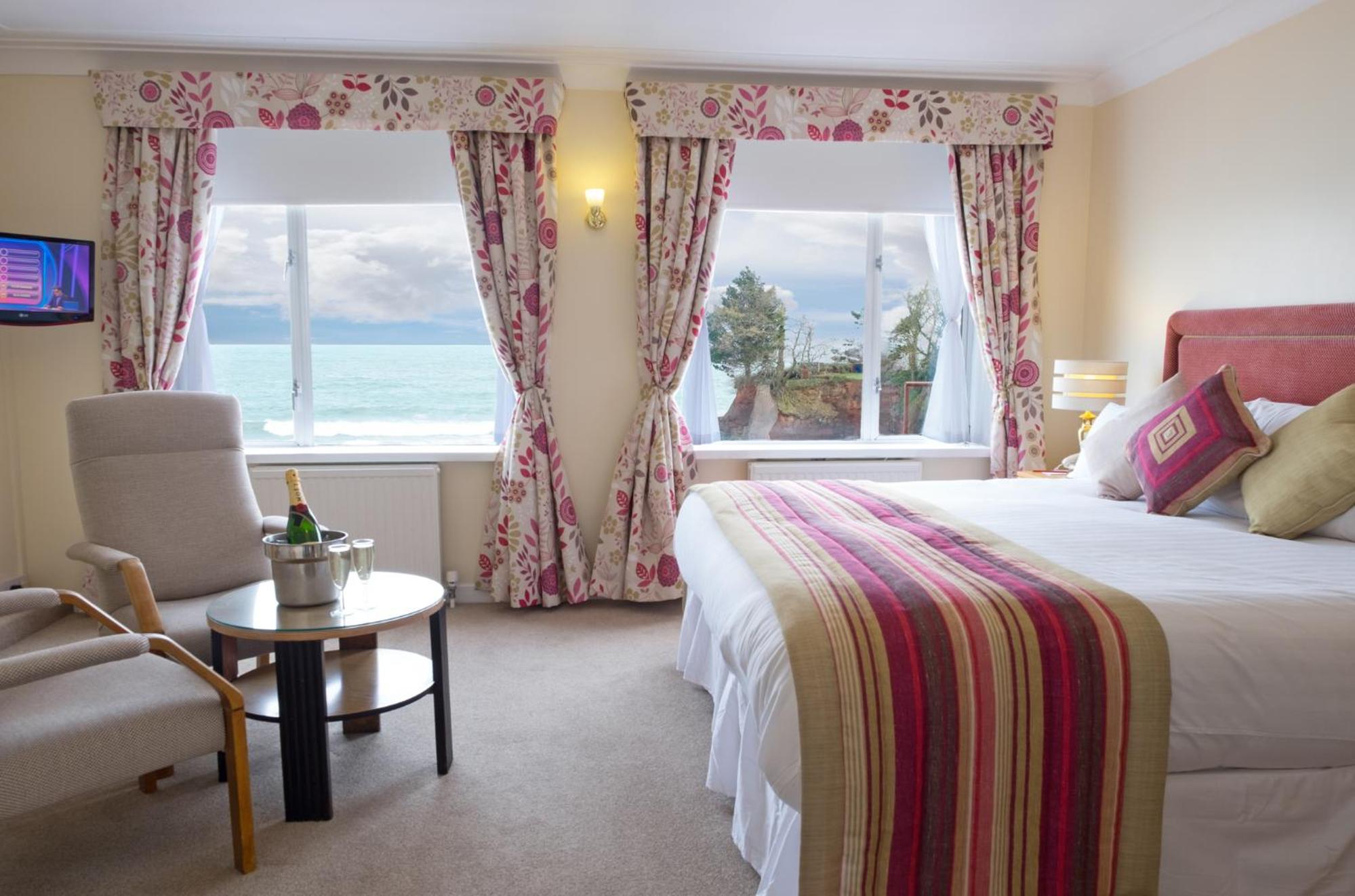 Superior Double Room with Sea View - Photo 1