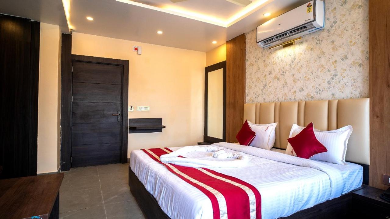 Deluxe Double Room photo 2