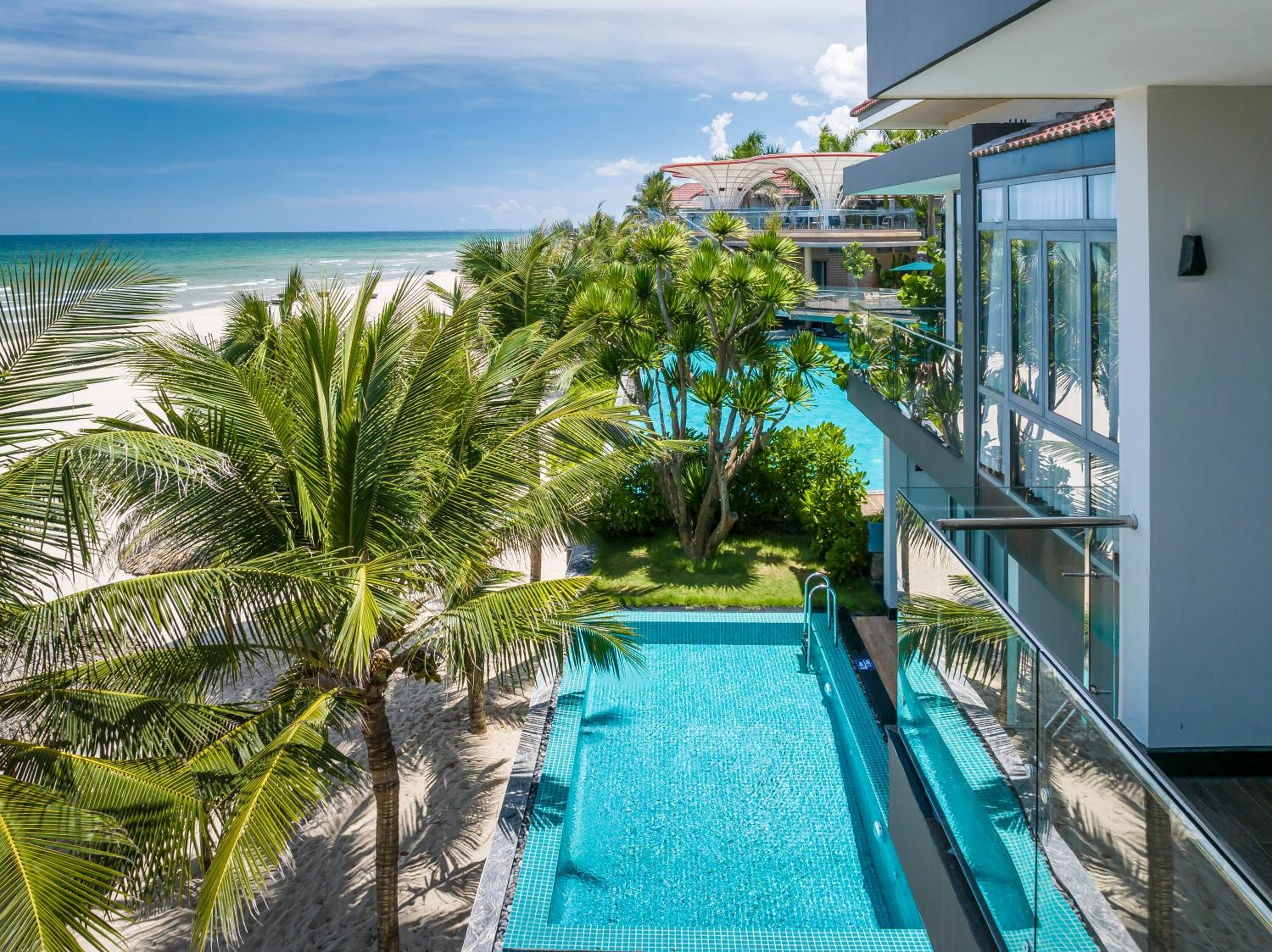 Beachfront Three-Bedroom Villa with Private Pool