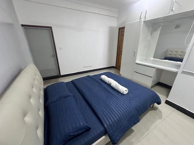 One-Bedroom Apartment photo 3