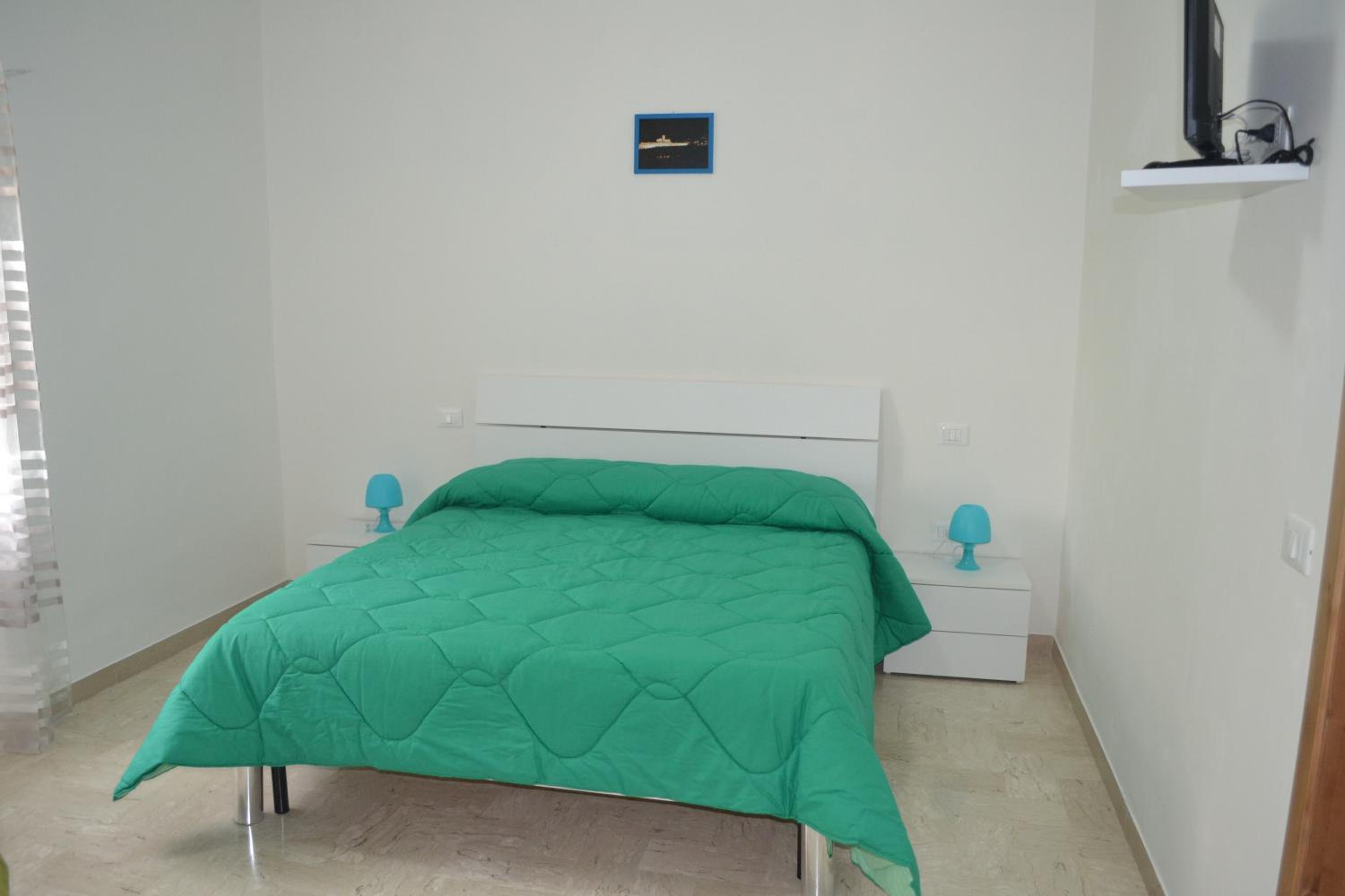 Standard Double Room - Photo 1