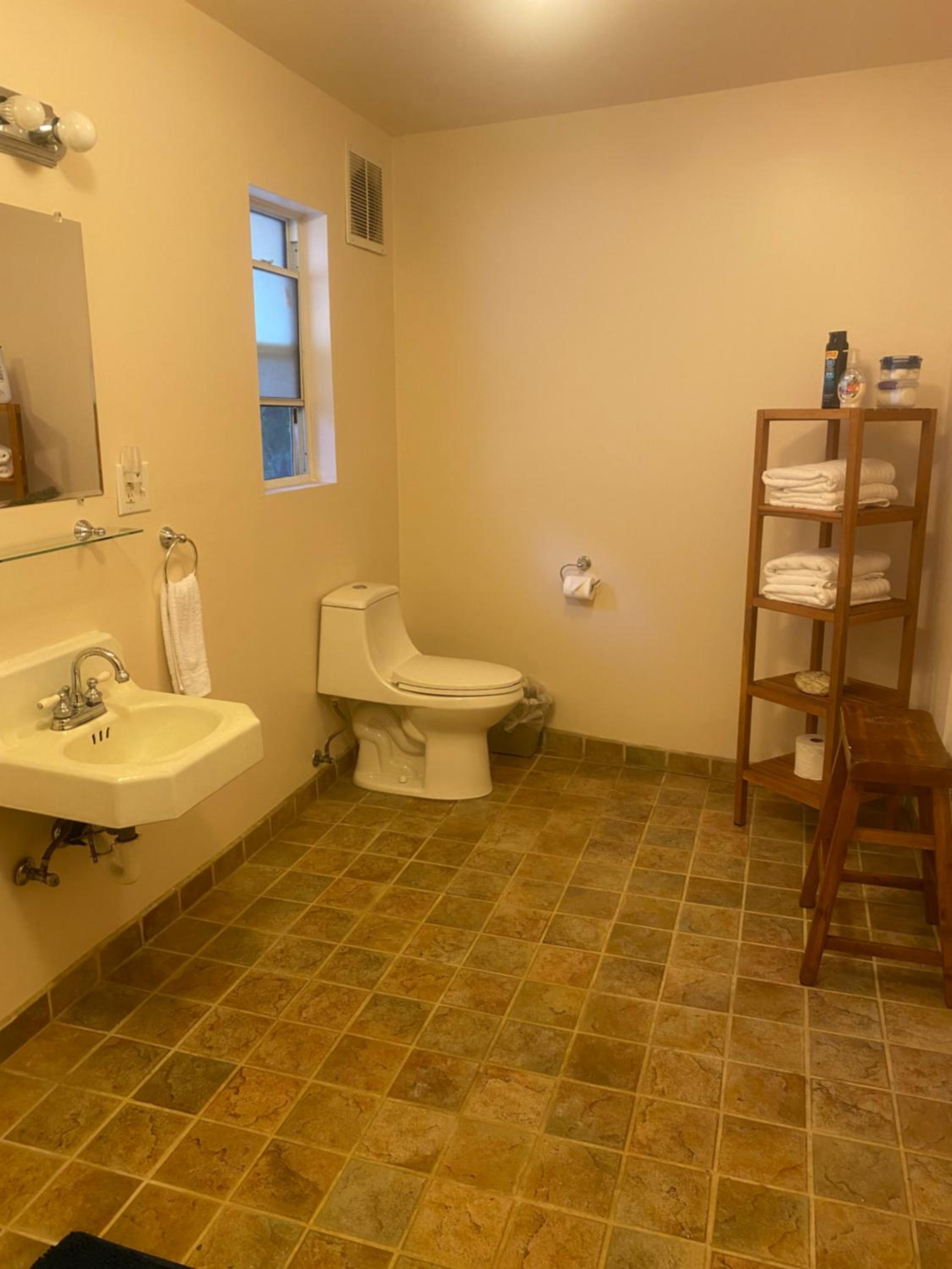 Classic Quadruple Room