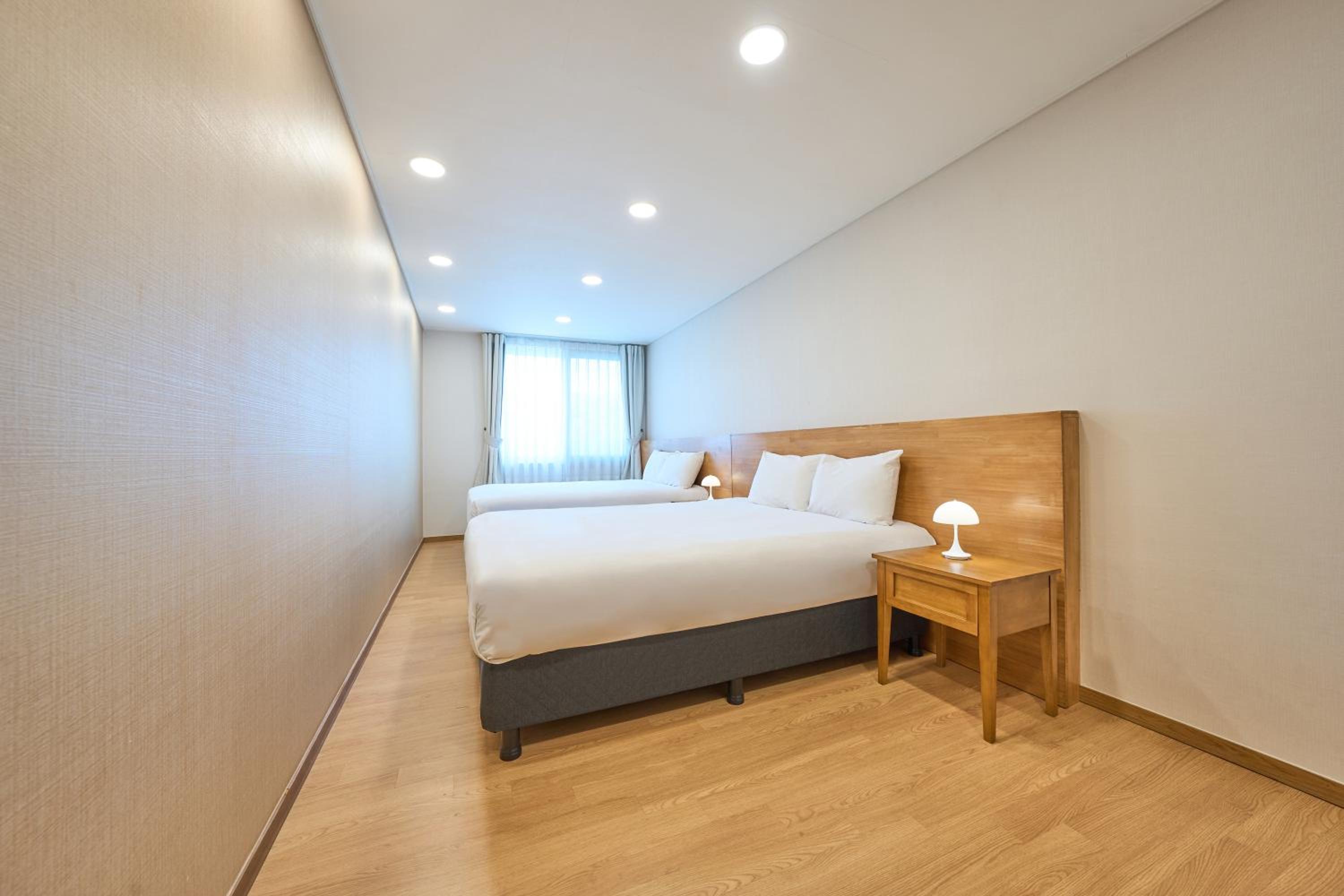 Suite - Photo 2