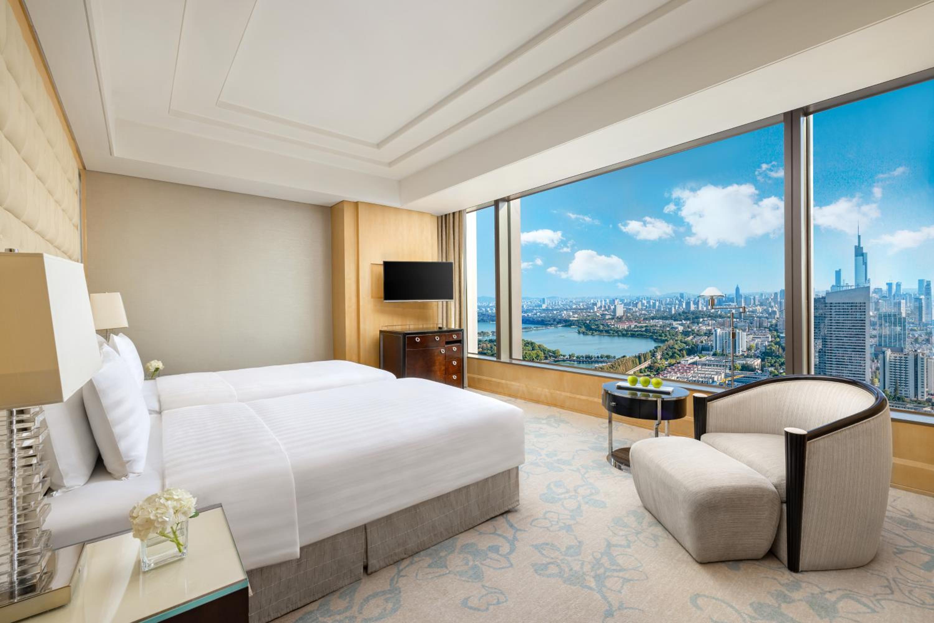 Deluxe Lake View Twin Room