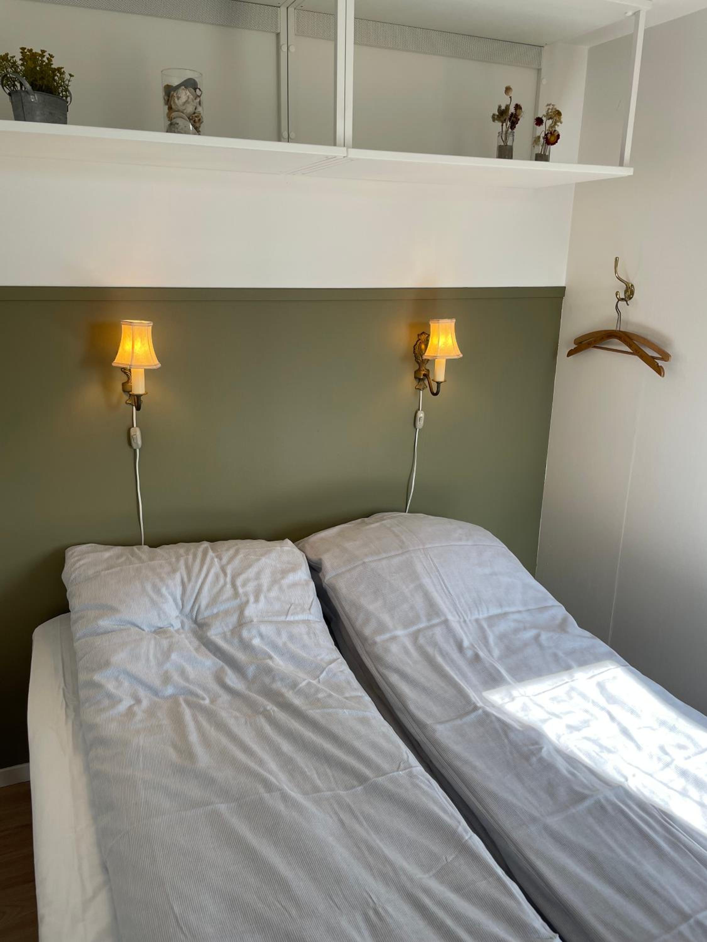 Two-Bedroom Cottage - Photo 2