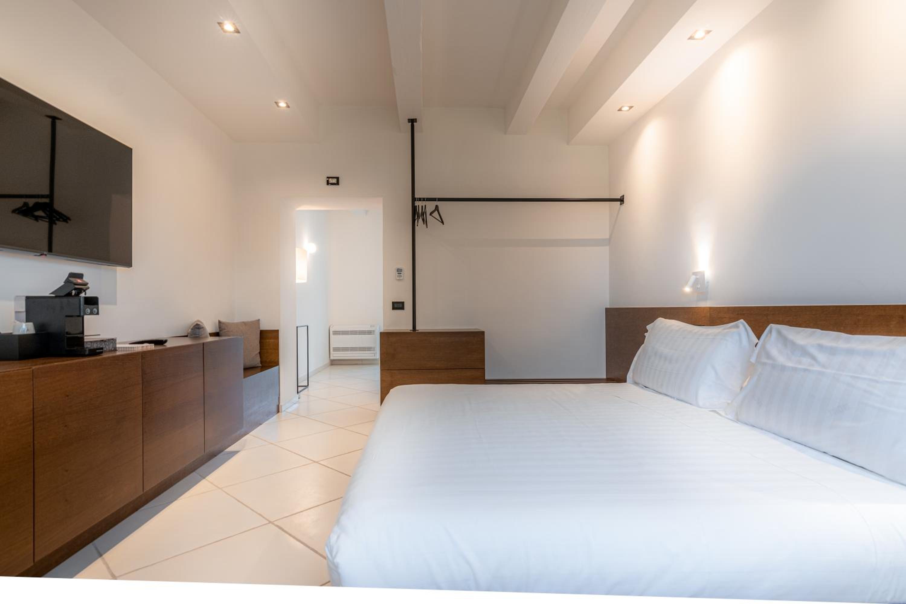 Standard Double Room photo 2