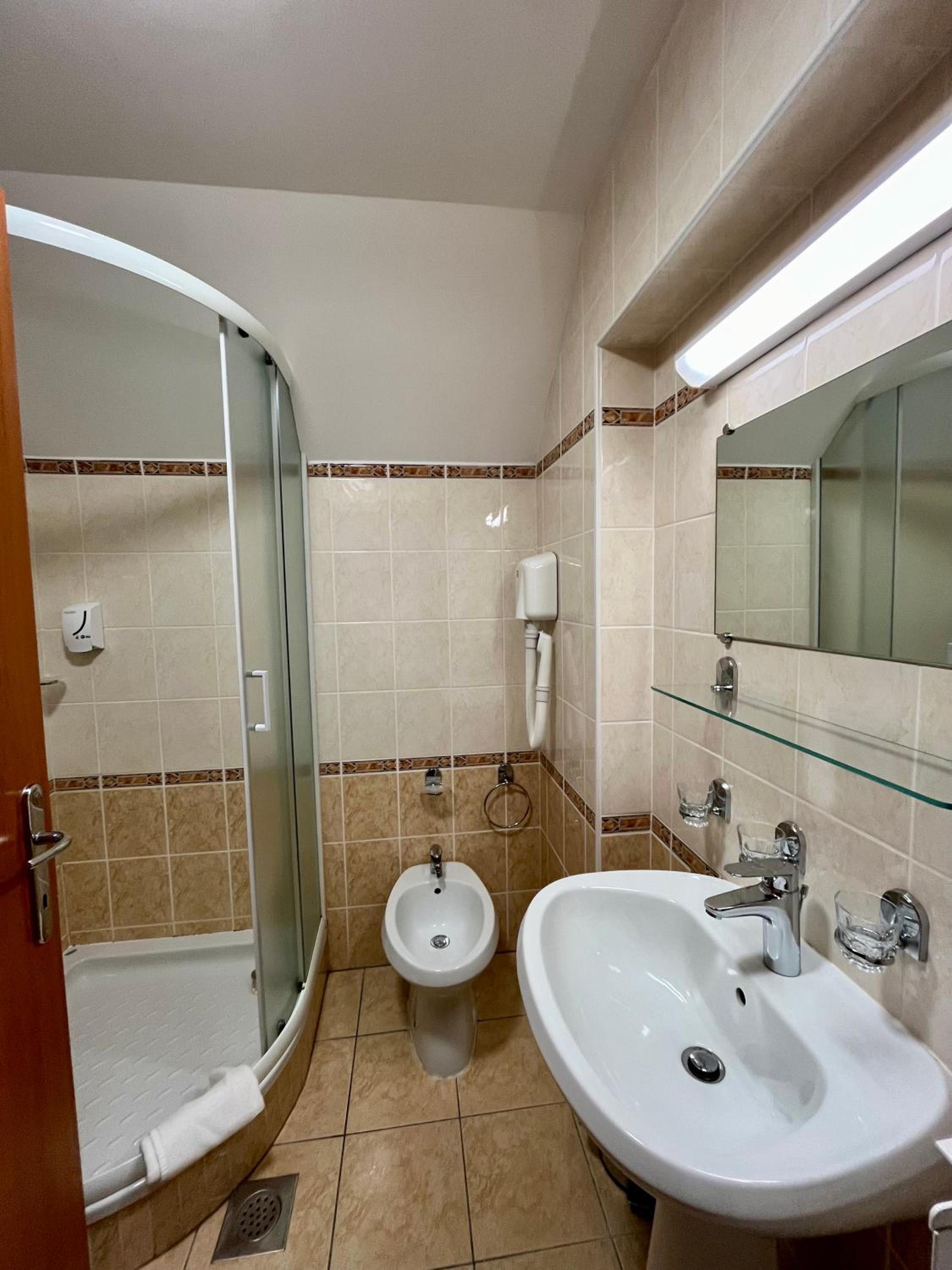 Triple Room - Photo 1