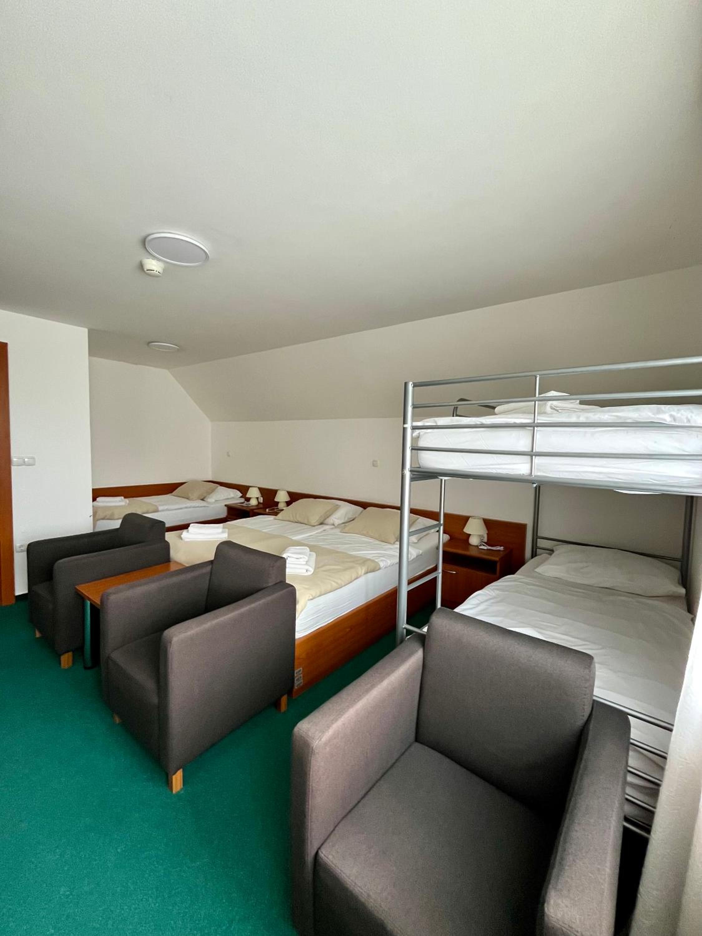 Triple Room - Photo 3