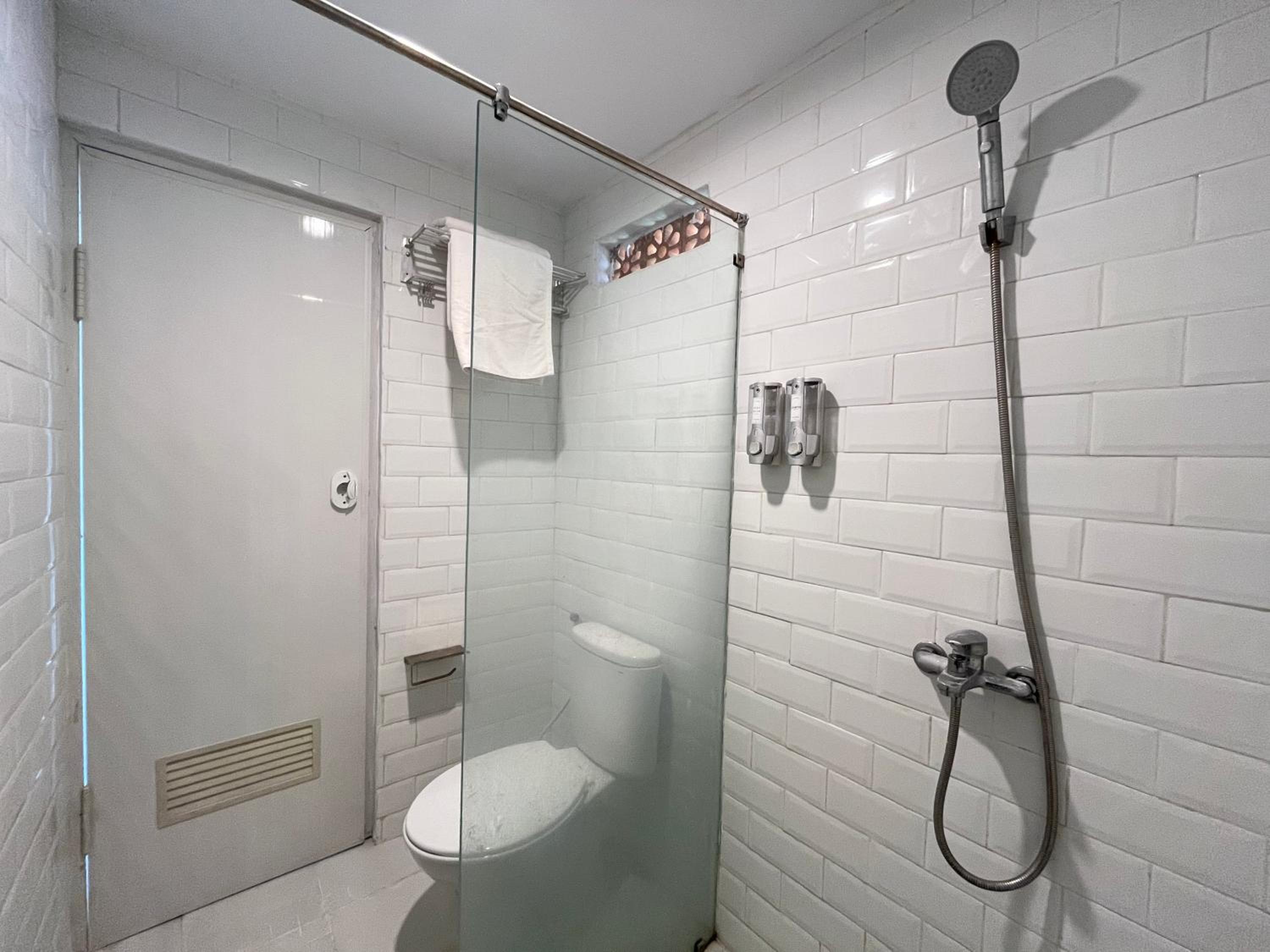 Standard Room - Photo 5