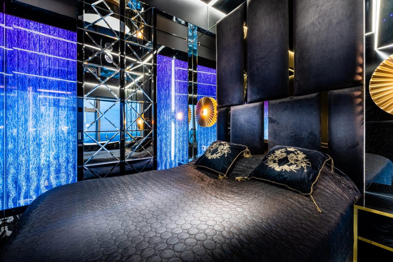 46 Floor Apartment with City View
