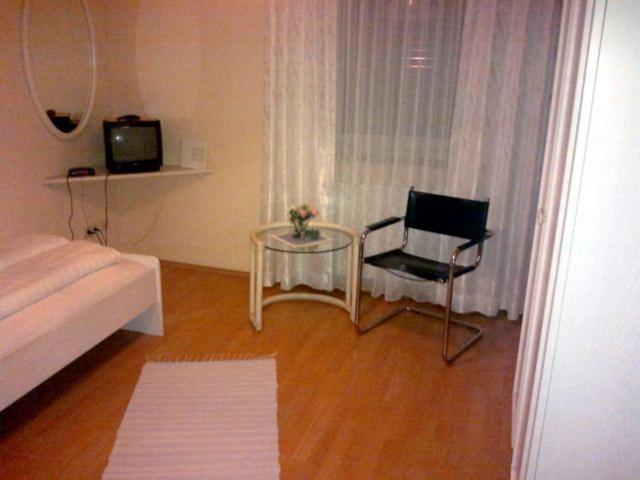 Single Room photo 2