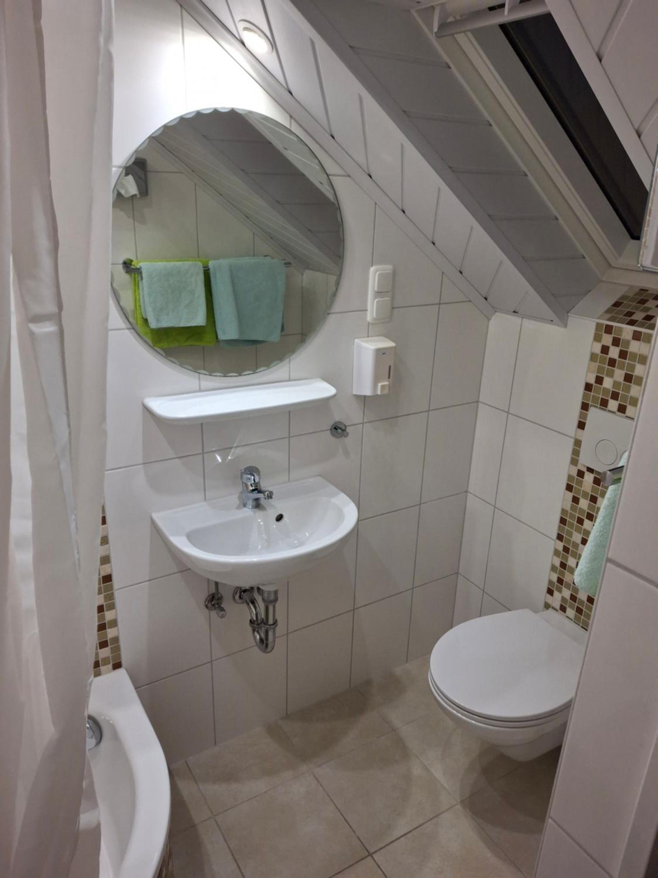 Studio Apartment with One Double Bed photo 3