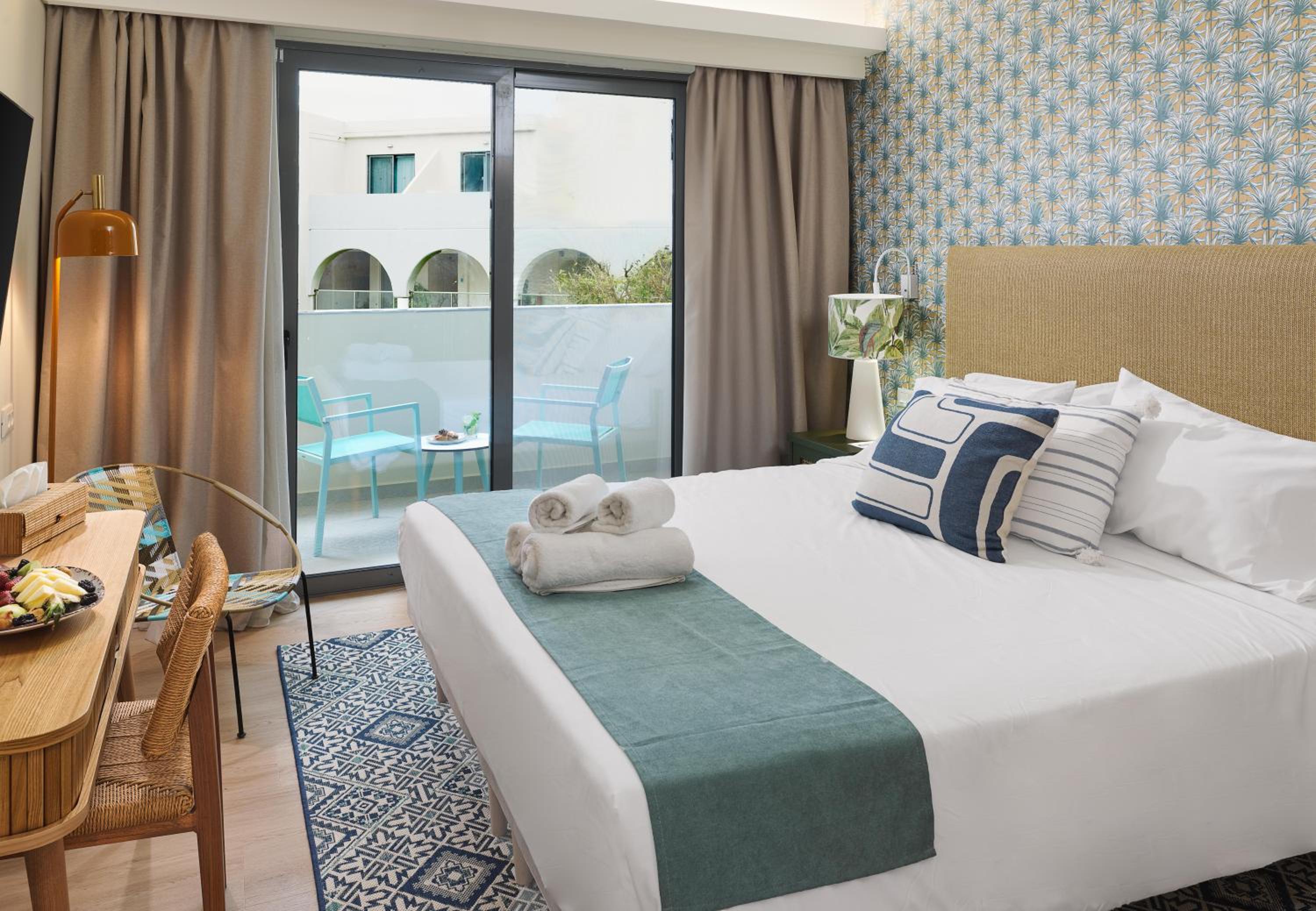 Deluxe Double or Twin Room with Pool View