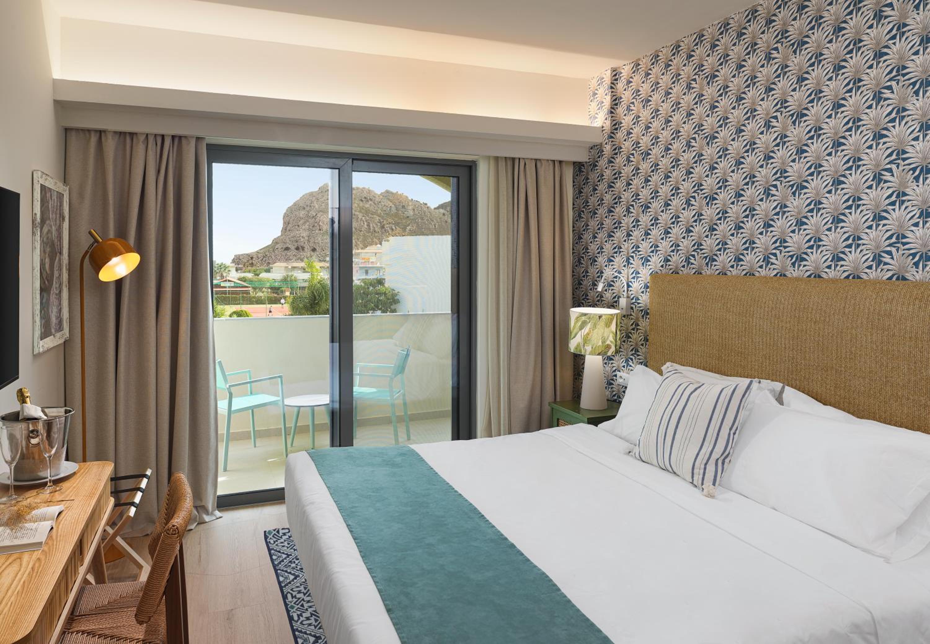 Deluxe Double or Twin Room with Pool View