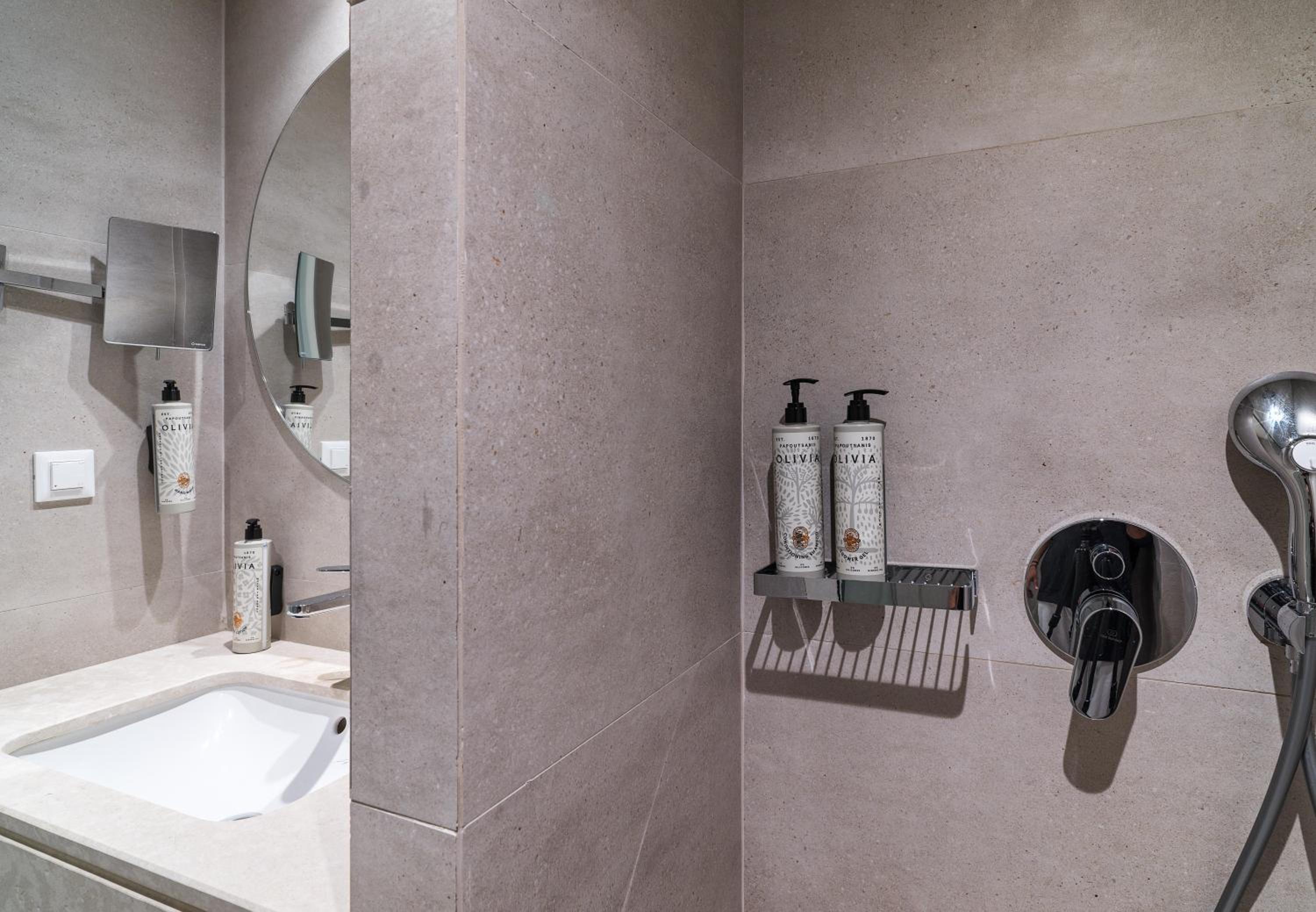 Deluxe Double or Twin Room with Pool View