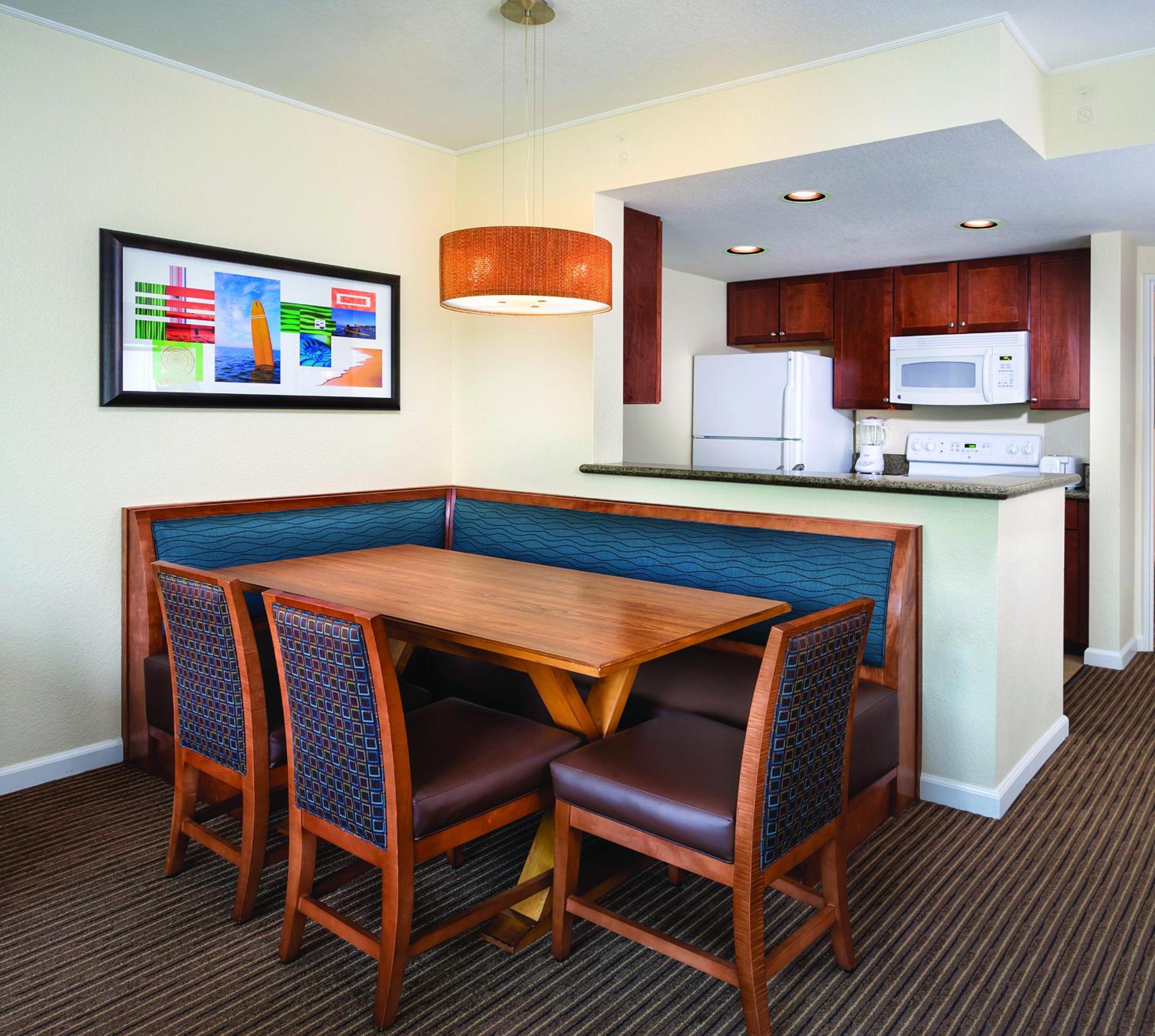 Two-Bedroom Apartment - Pool View