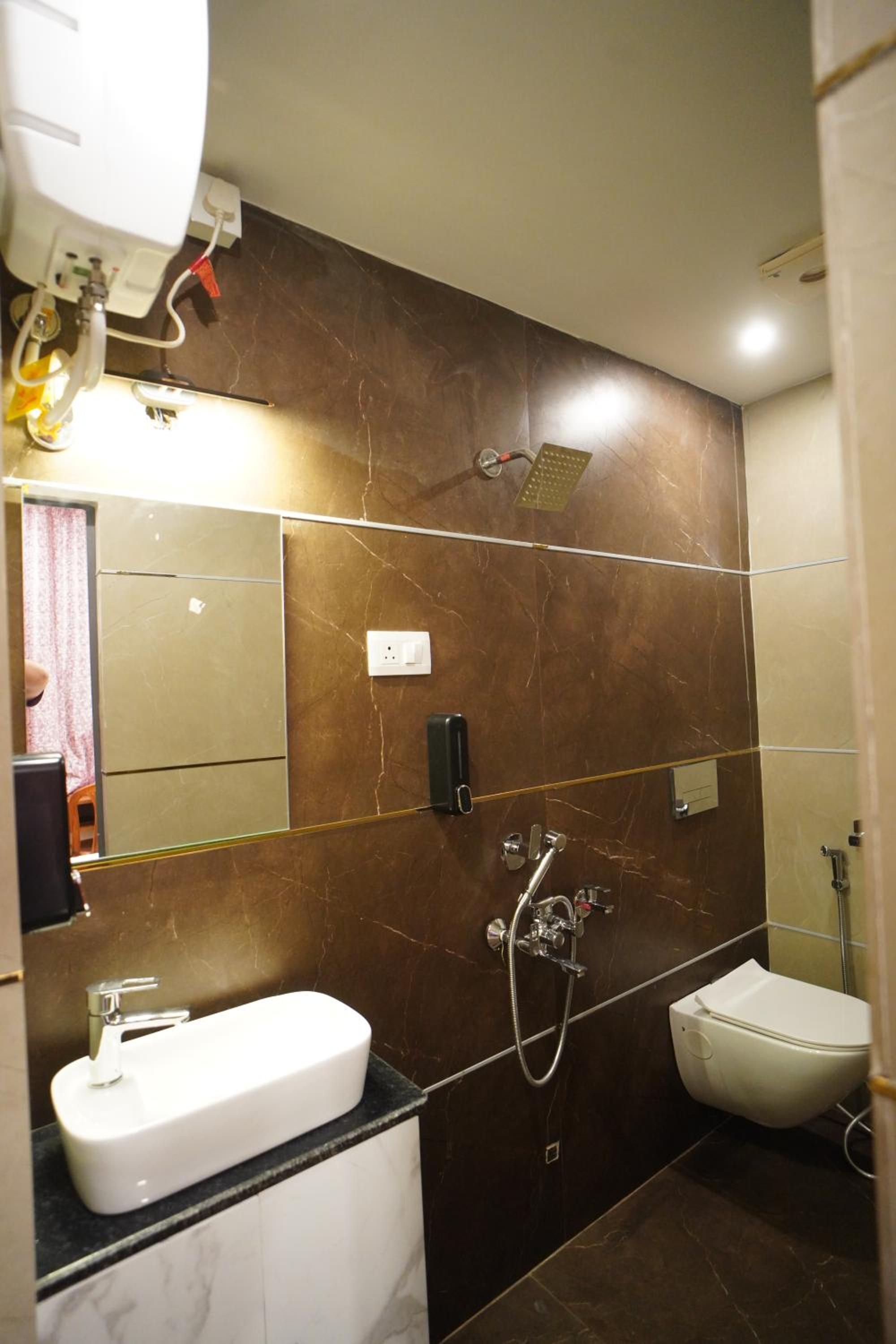 Standard Queen Room