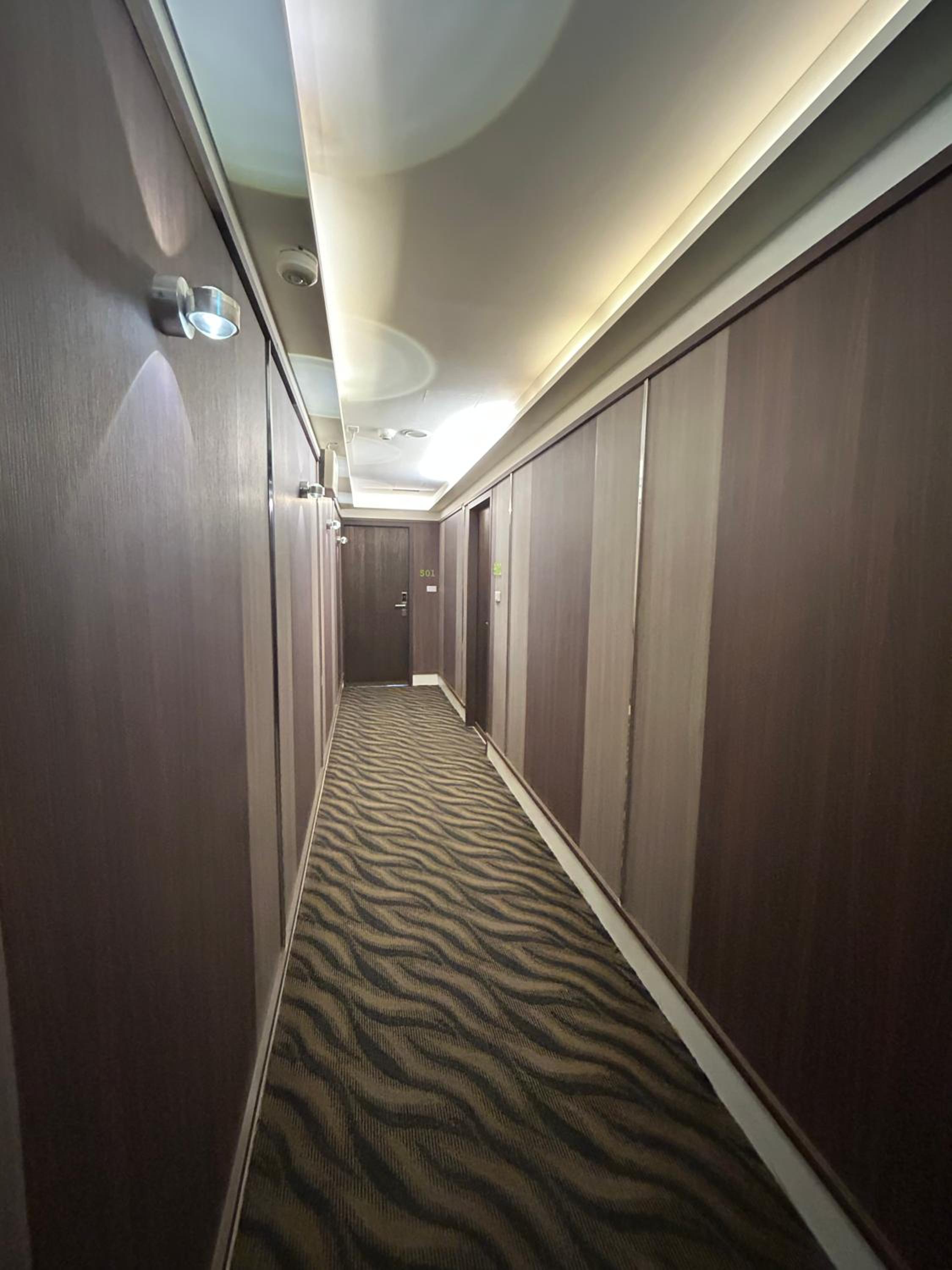 Deluxe Double Room with Bath photo 3
