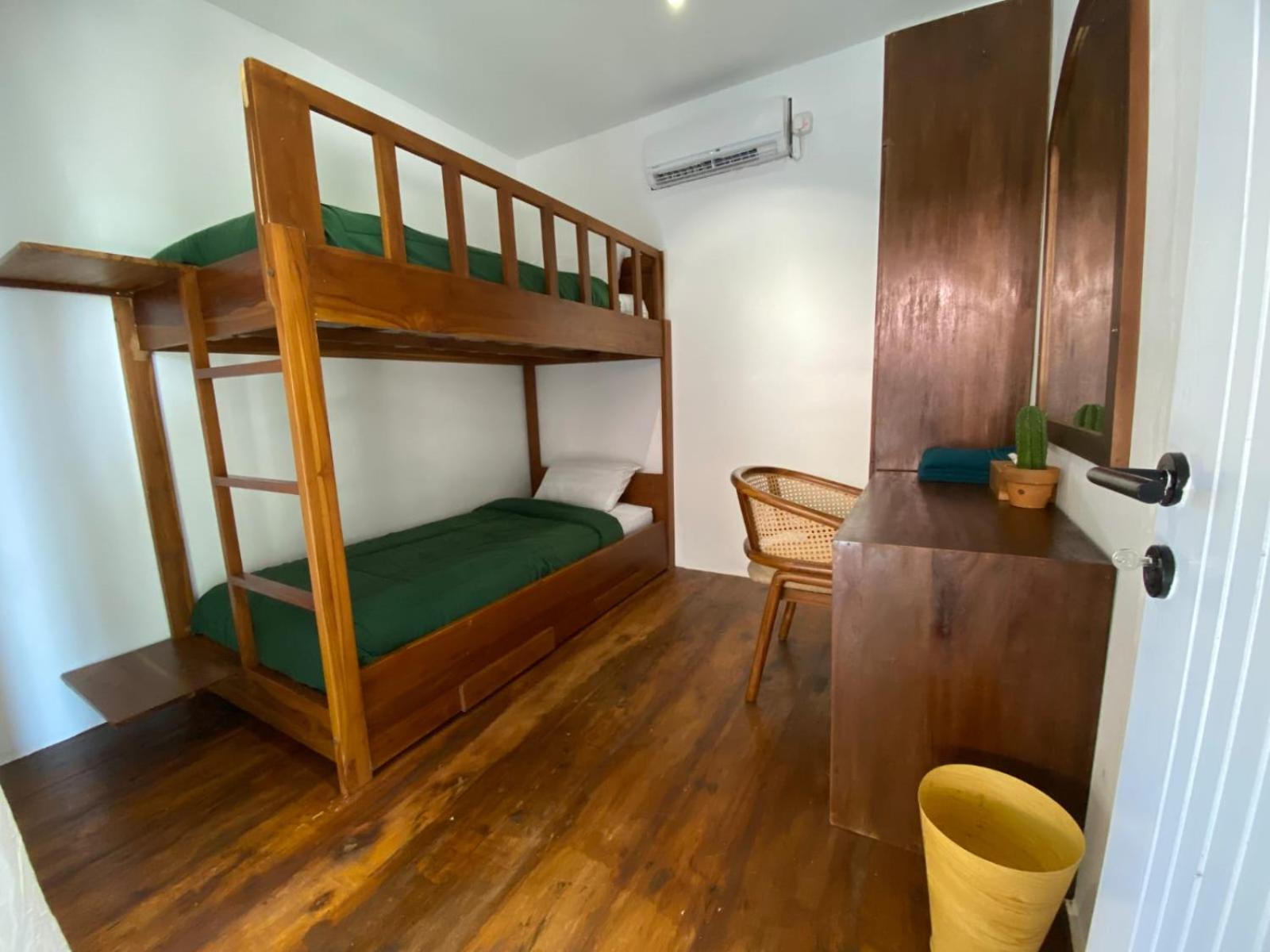 Standard Twin Room with Shared Bathroom