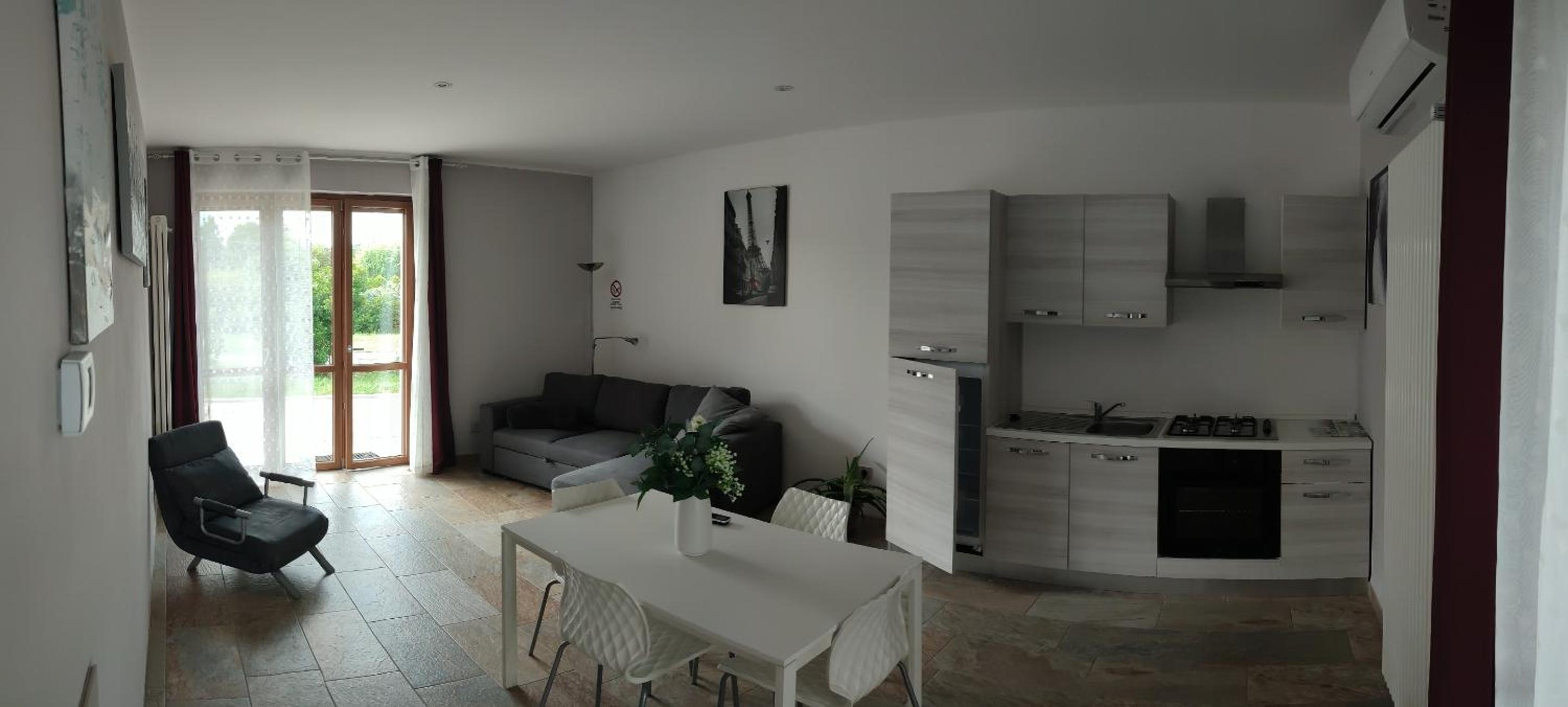 Deluxe One-Bedroom Apartment with Garden View