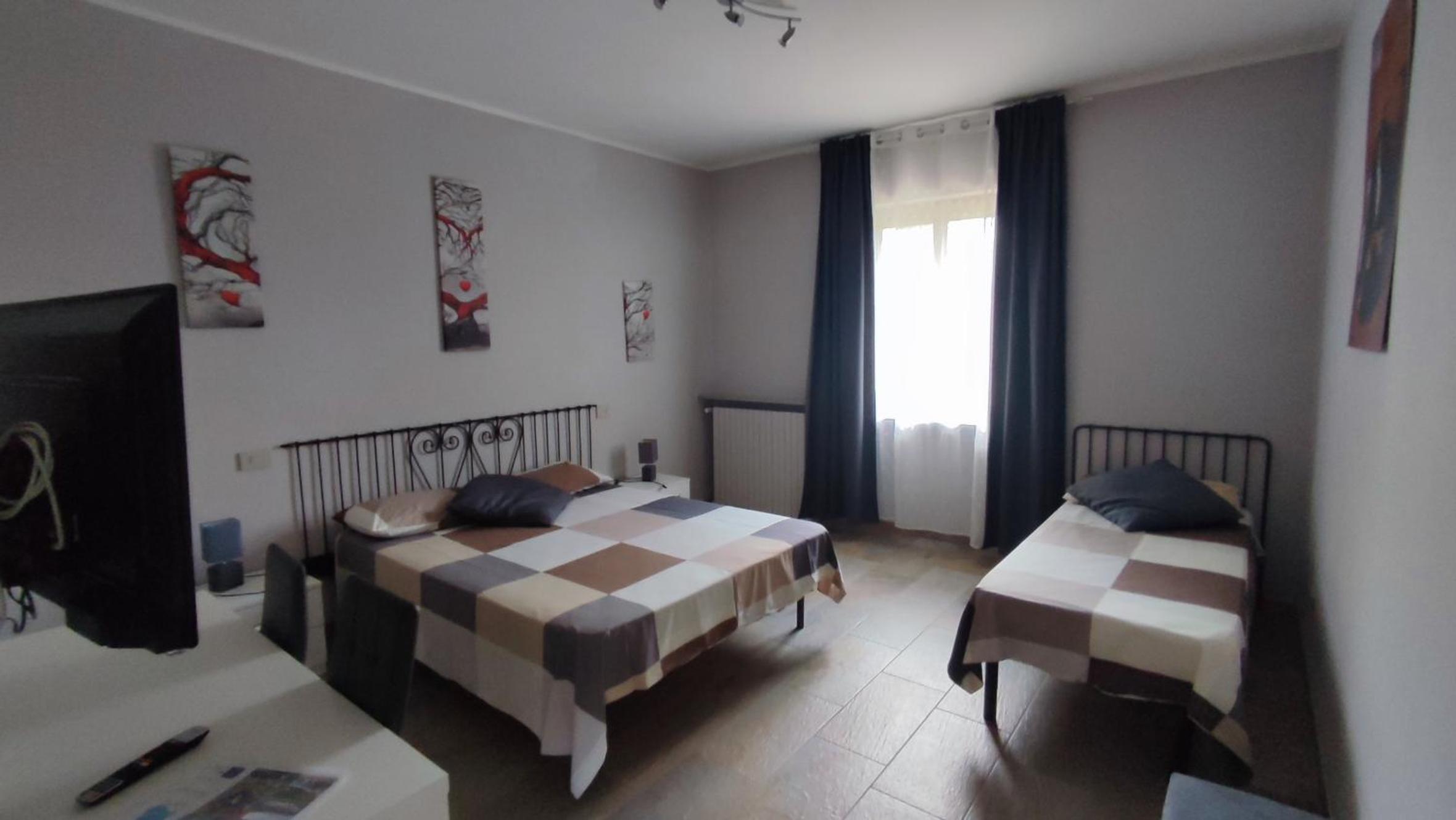 Deluxe One-Bedroom Apartment with Garden View photo 2