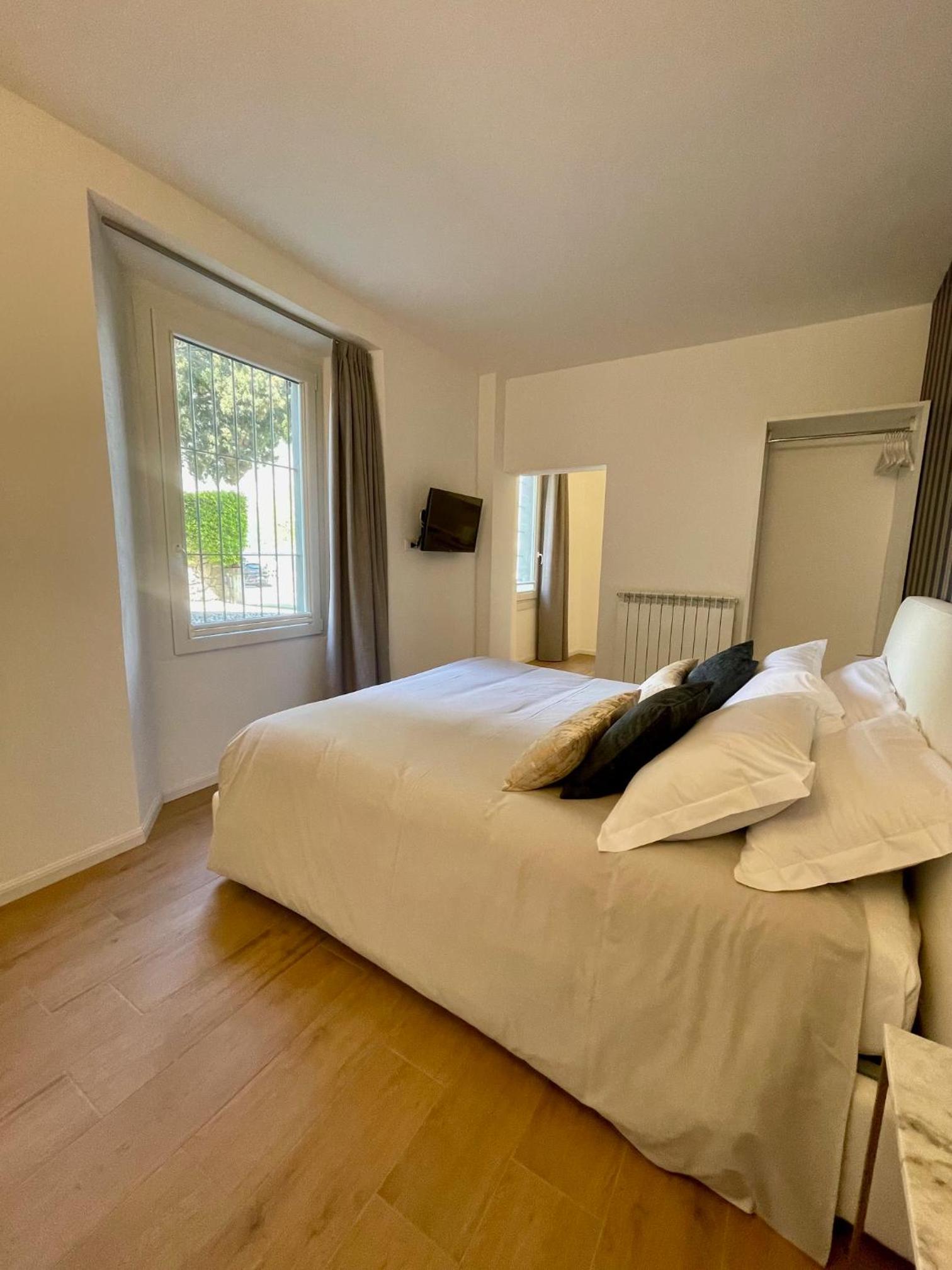 One-Bedroom Deluxe Apartment photo 1