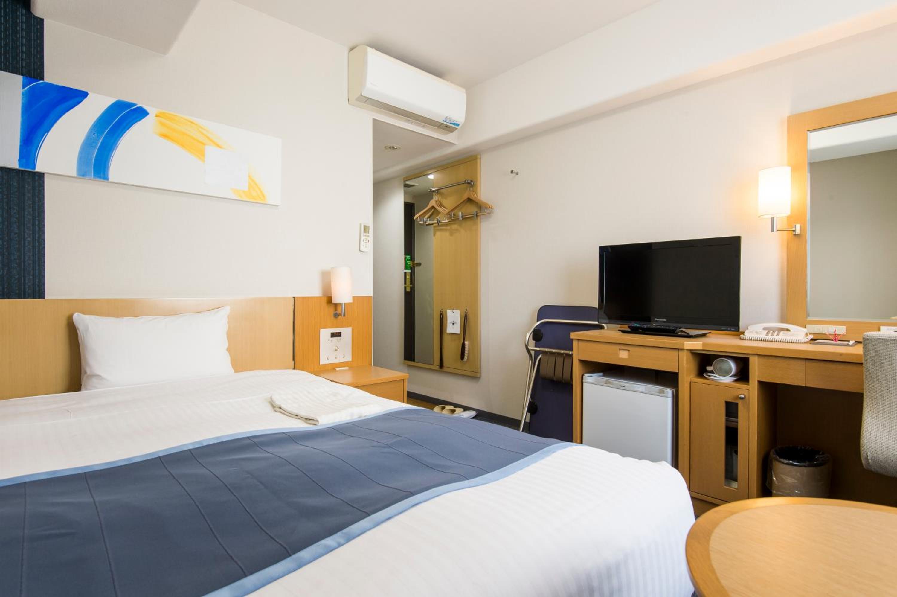 Double Room with Small Double Bed - Non-Smoking photo 1