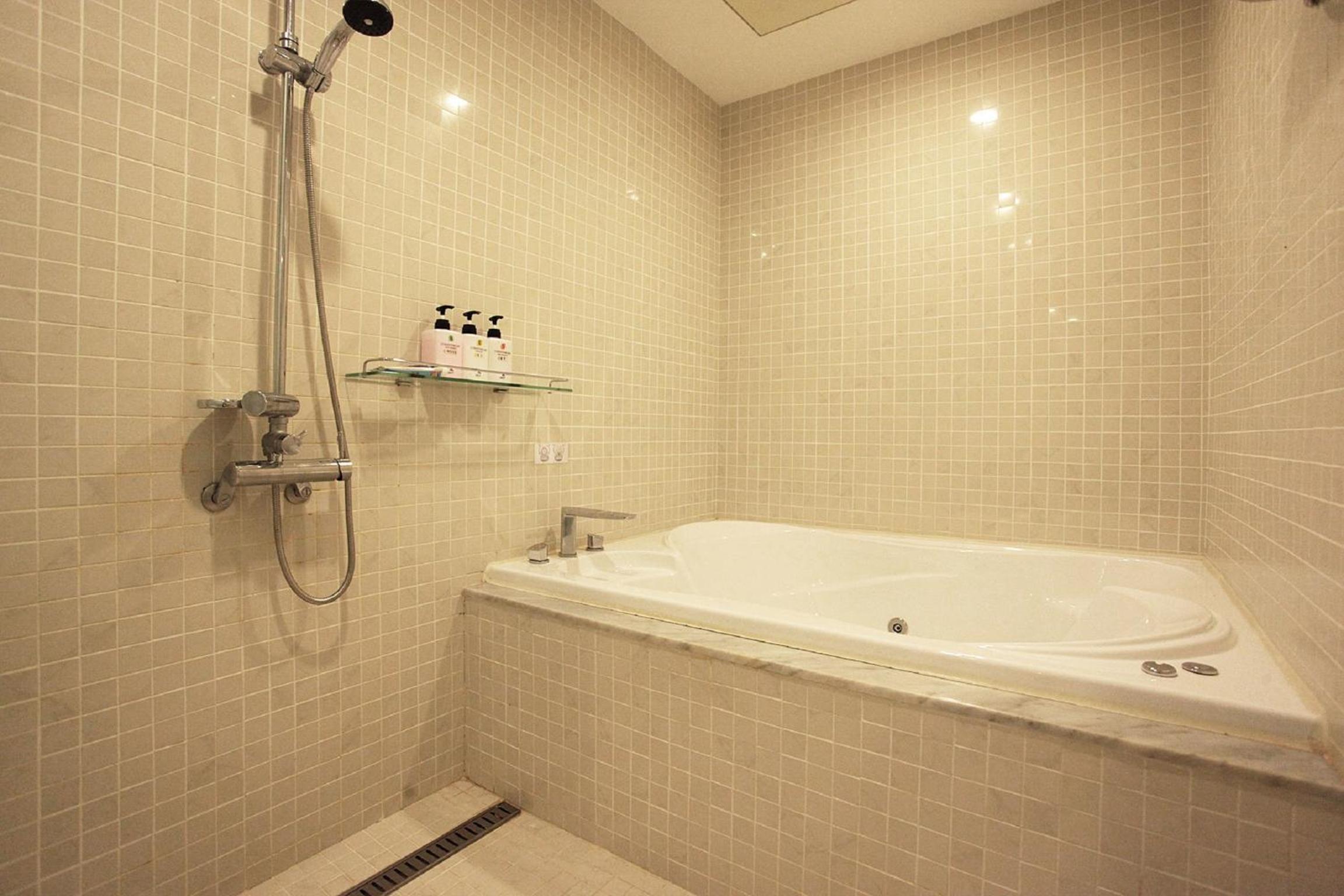 Deluxe Double Room - Photo 4