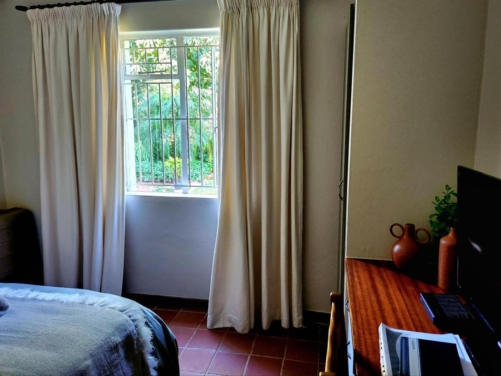 Business Double Room - Photo 6