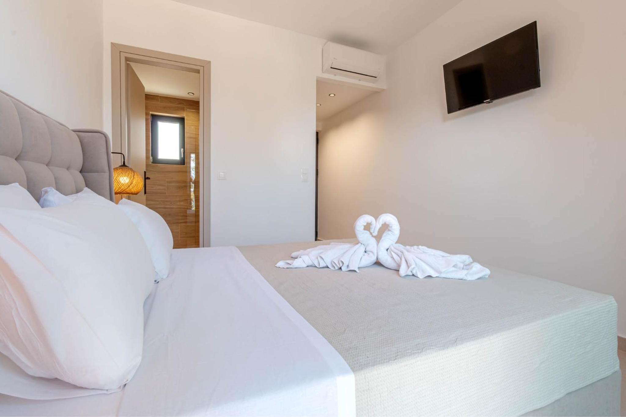 Deluxe Double Room with Balcony and Sea View