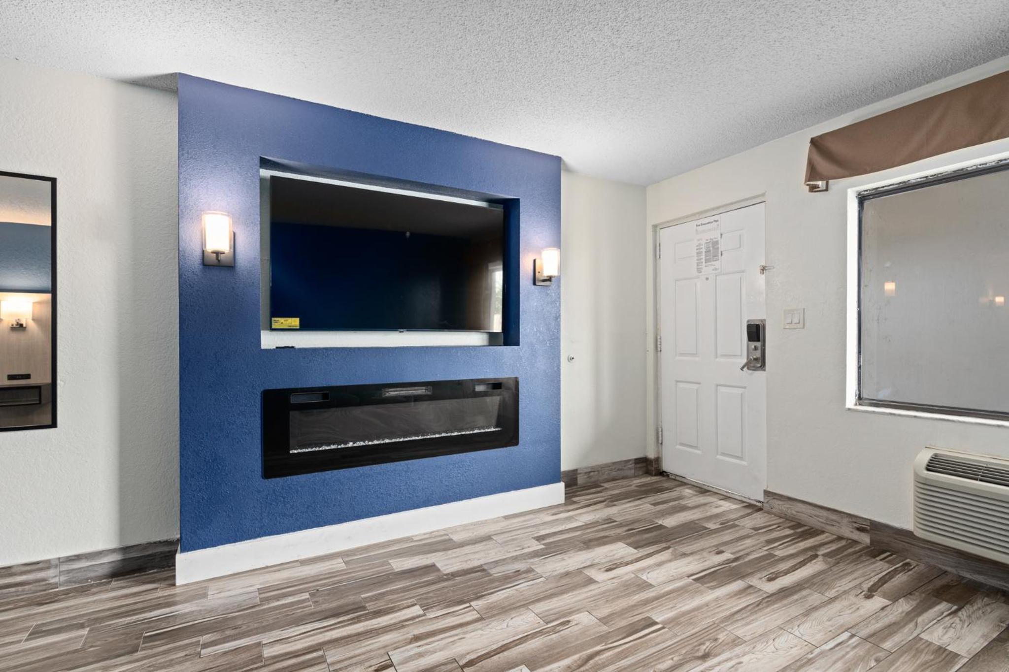 King Studio Suite - Non-Smoking photo 3