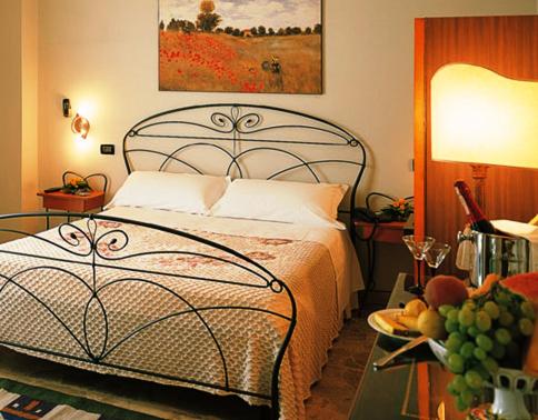 Double Room - Photo 13