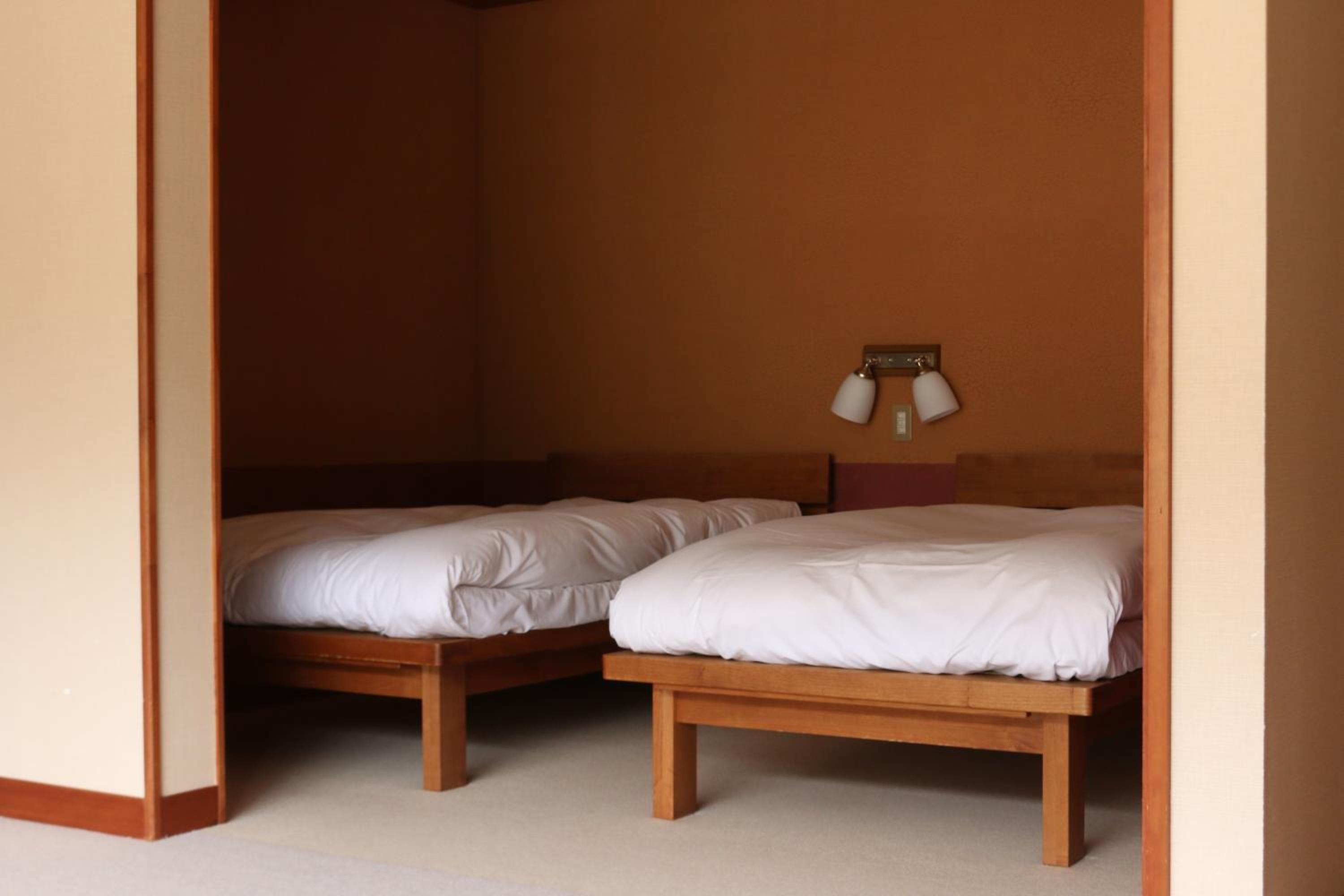 Superior Twin Room with Shared Bathroom
